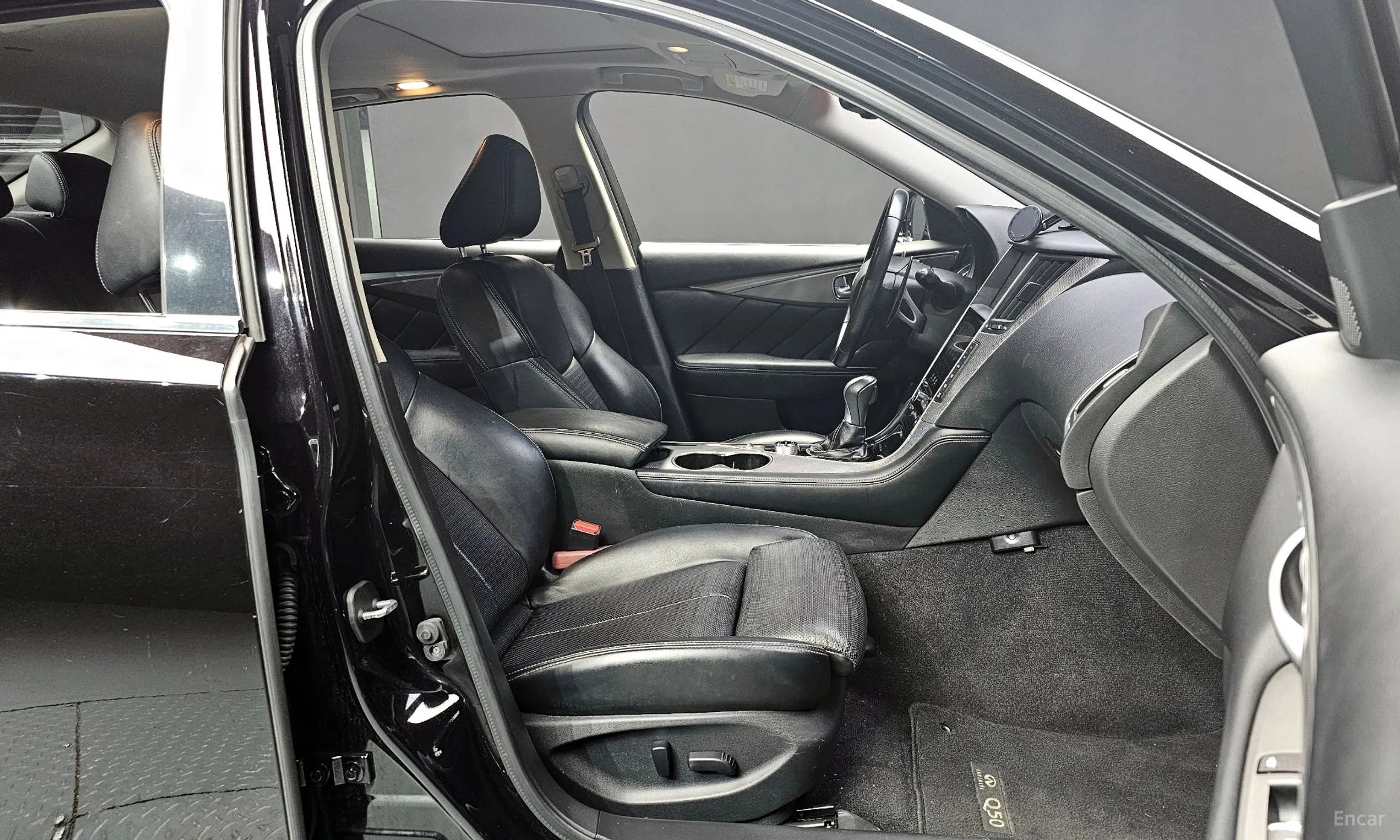 Infiniti Q50 превью 10