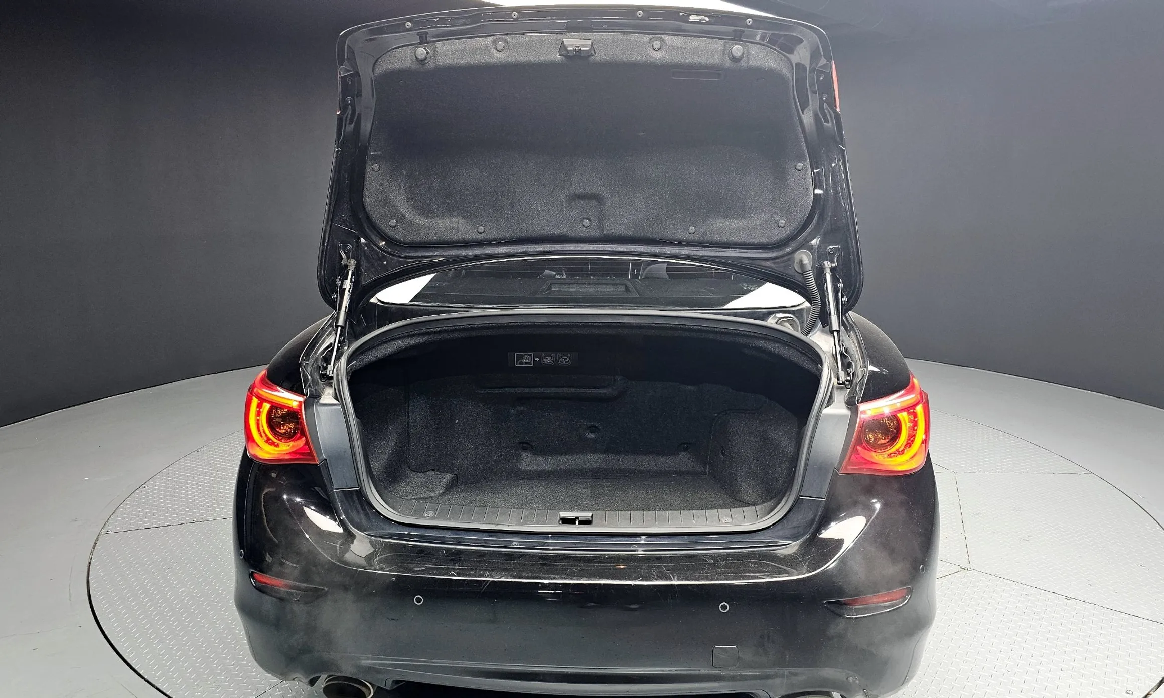 Infiniti Q50 превью 20