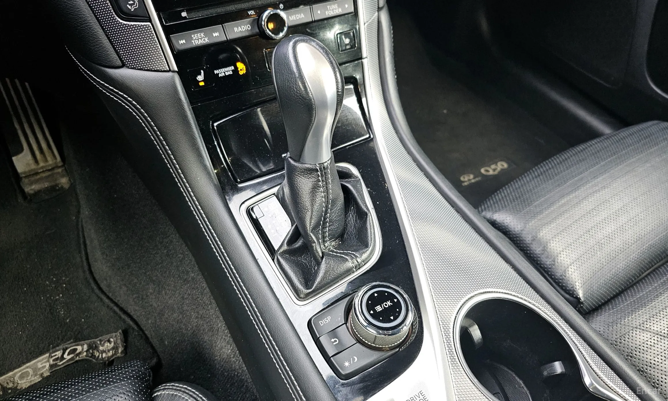 Infiniti Q50 превью 9