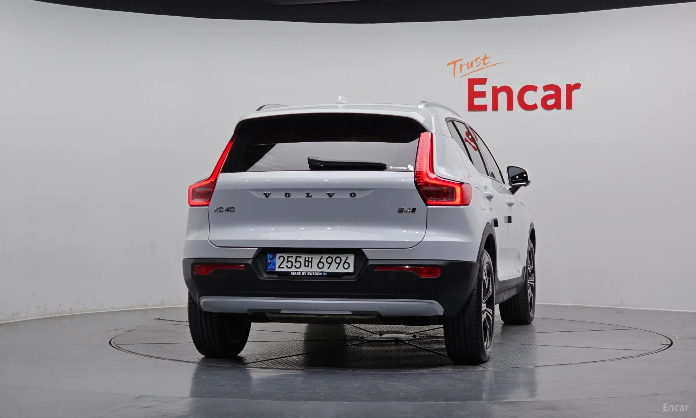 Volvo XC40 превью 4