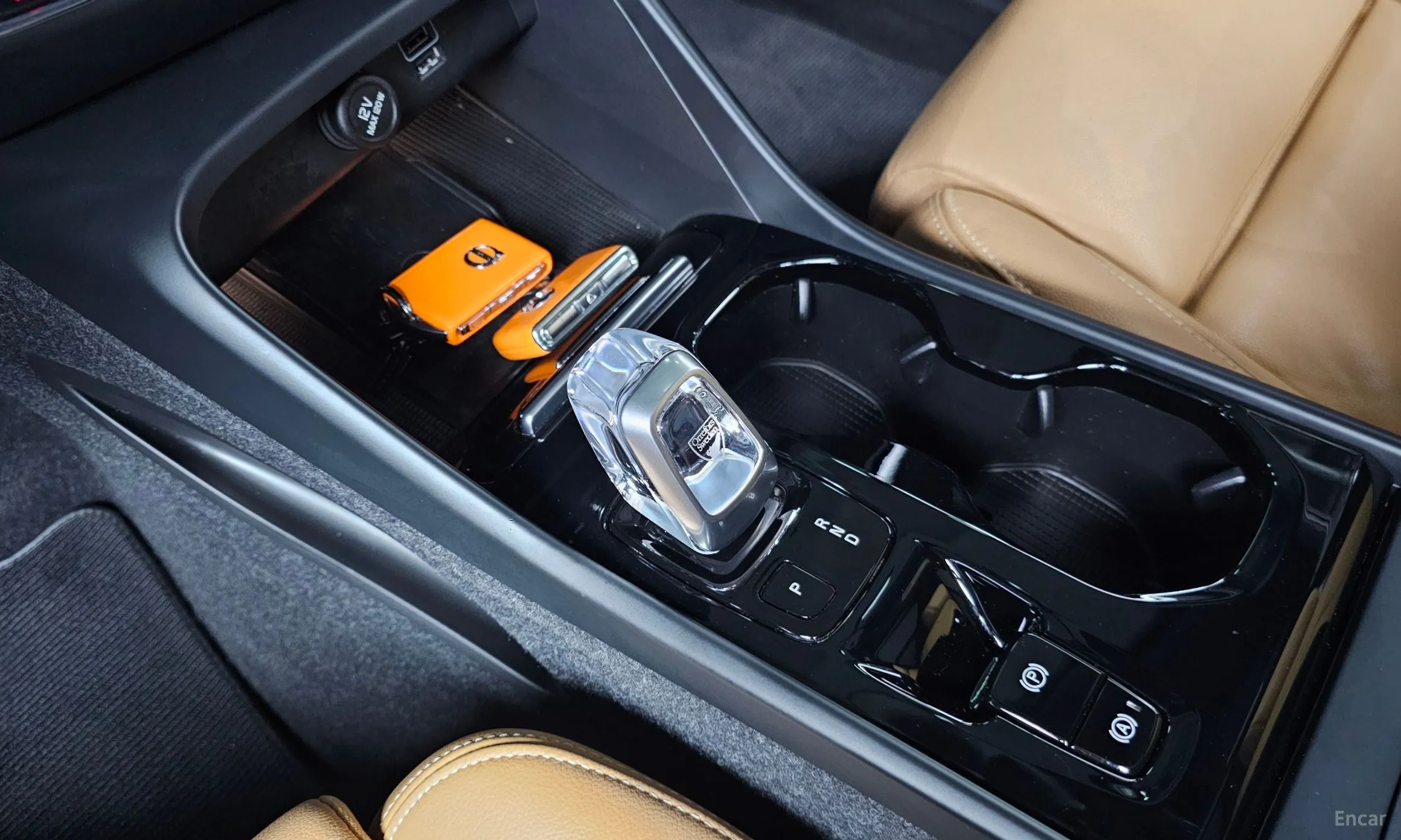 Volvo XC40 превью 9