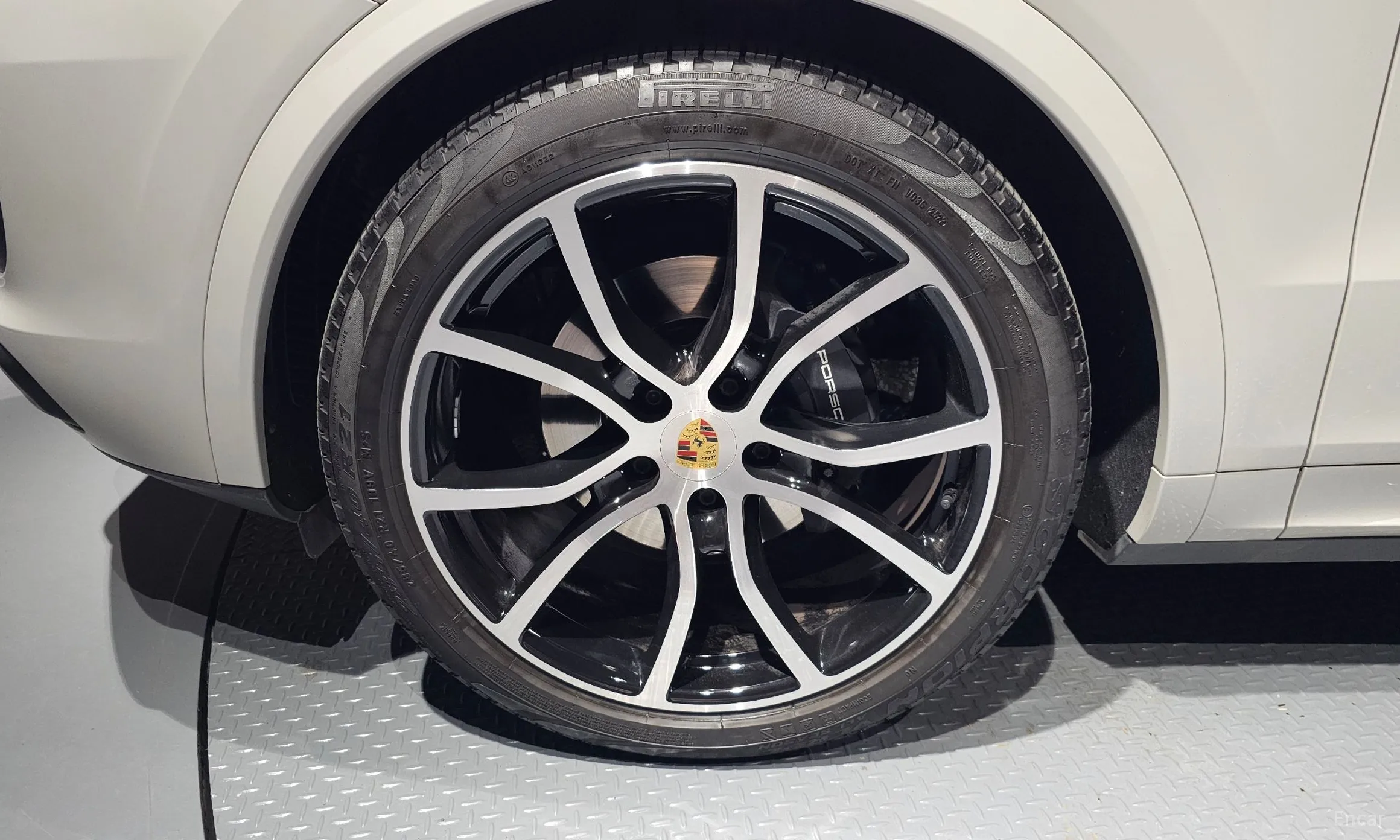 Porsche Cayenne (PO536) превью 5