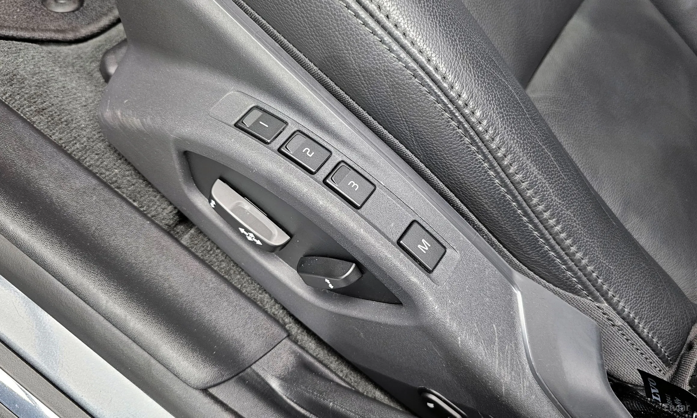 Volvo S60 превью 17