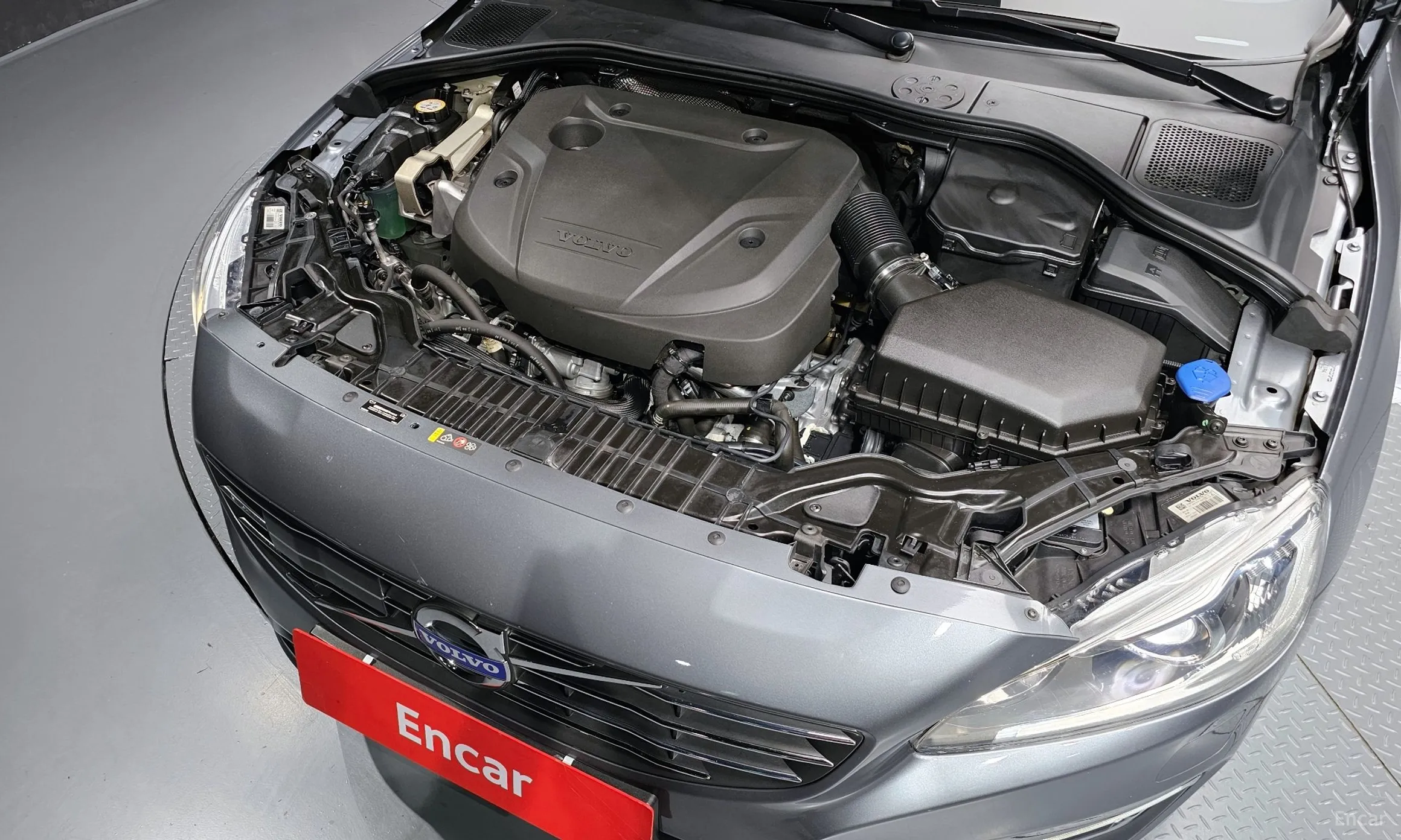 Volvo S60 превью 6