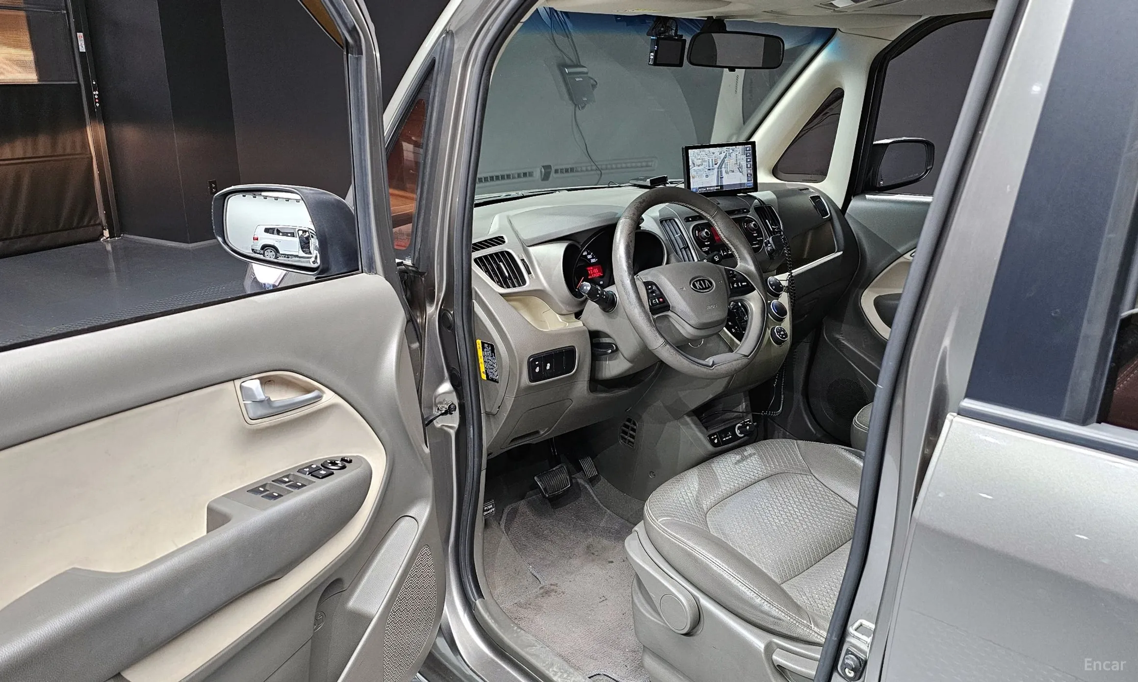 Kia Ray превью 11