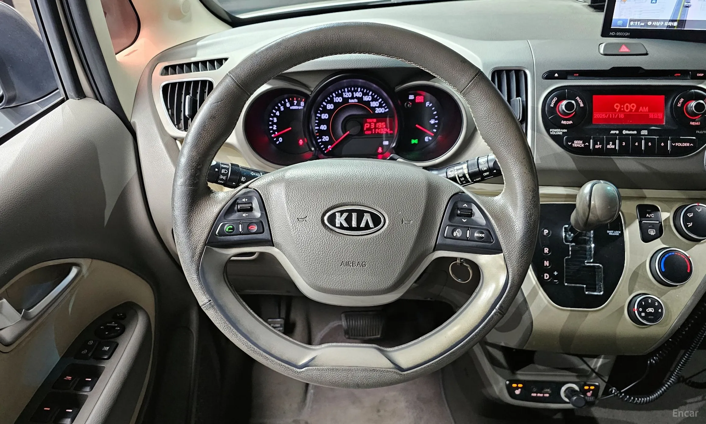 Kia Ray превью 13