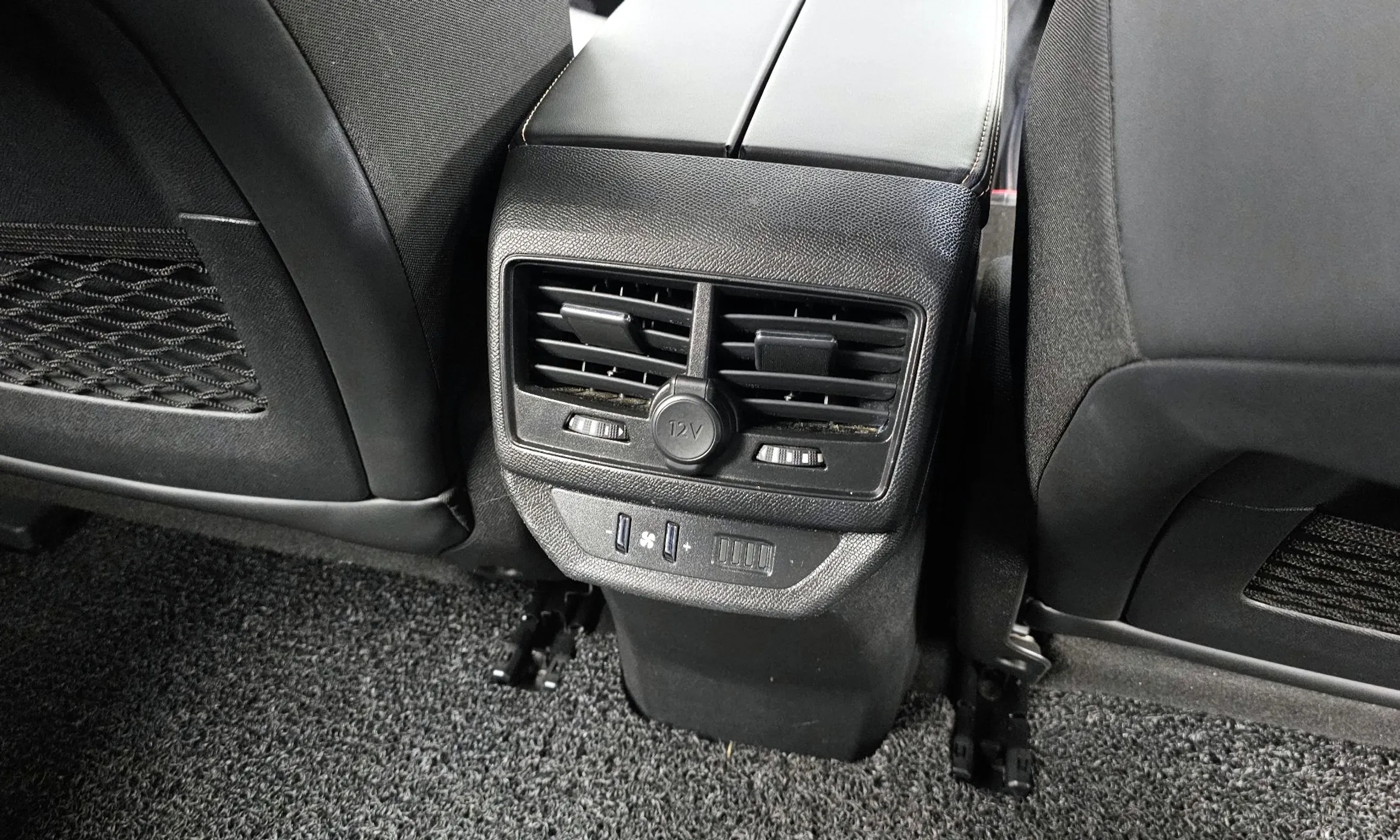 Peugeot 5008 2nd generation превью 19