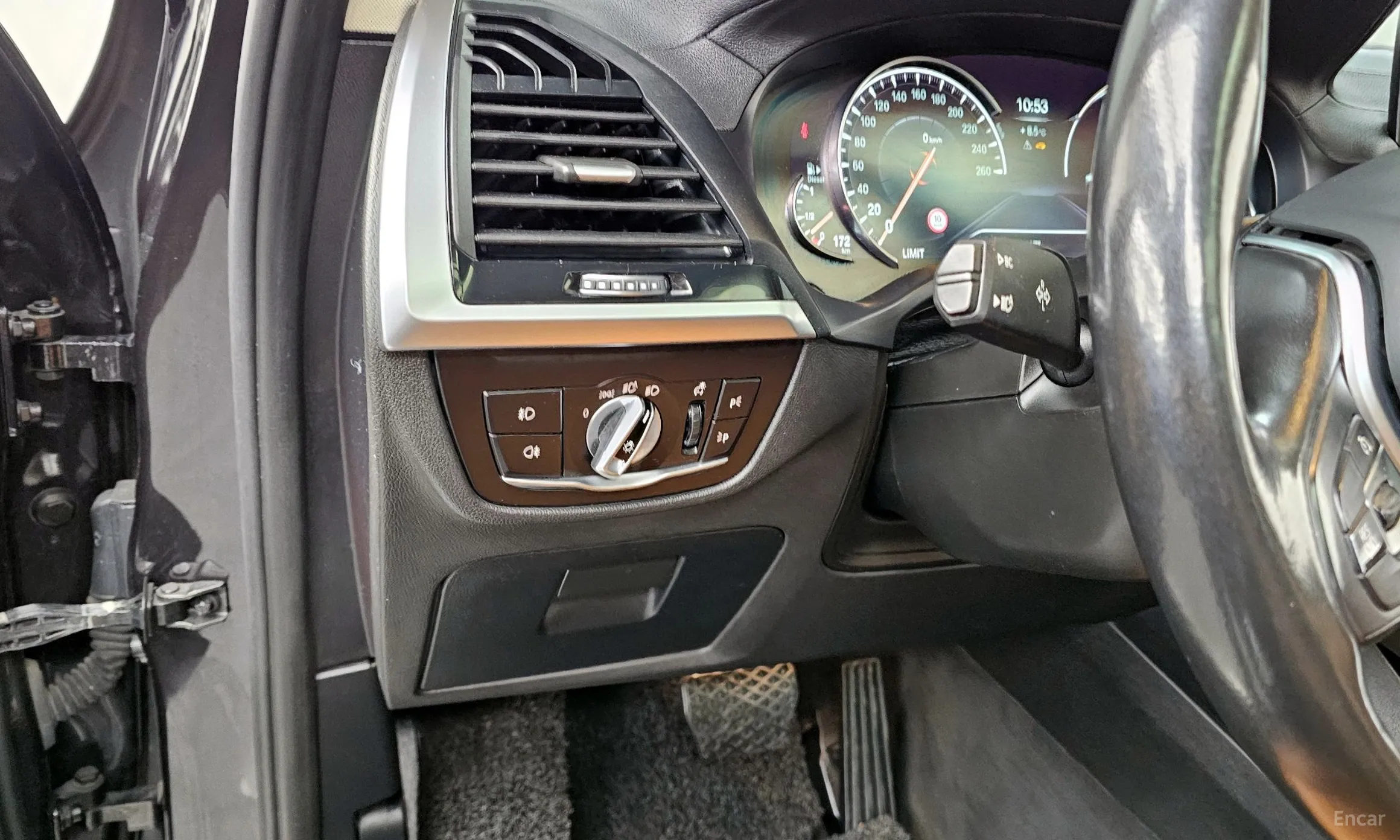 BMW X3 (G01) превью 16