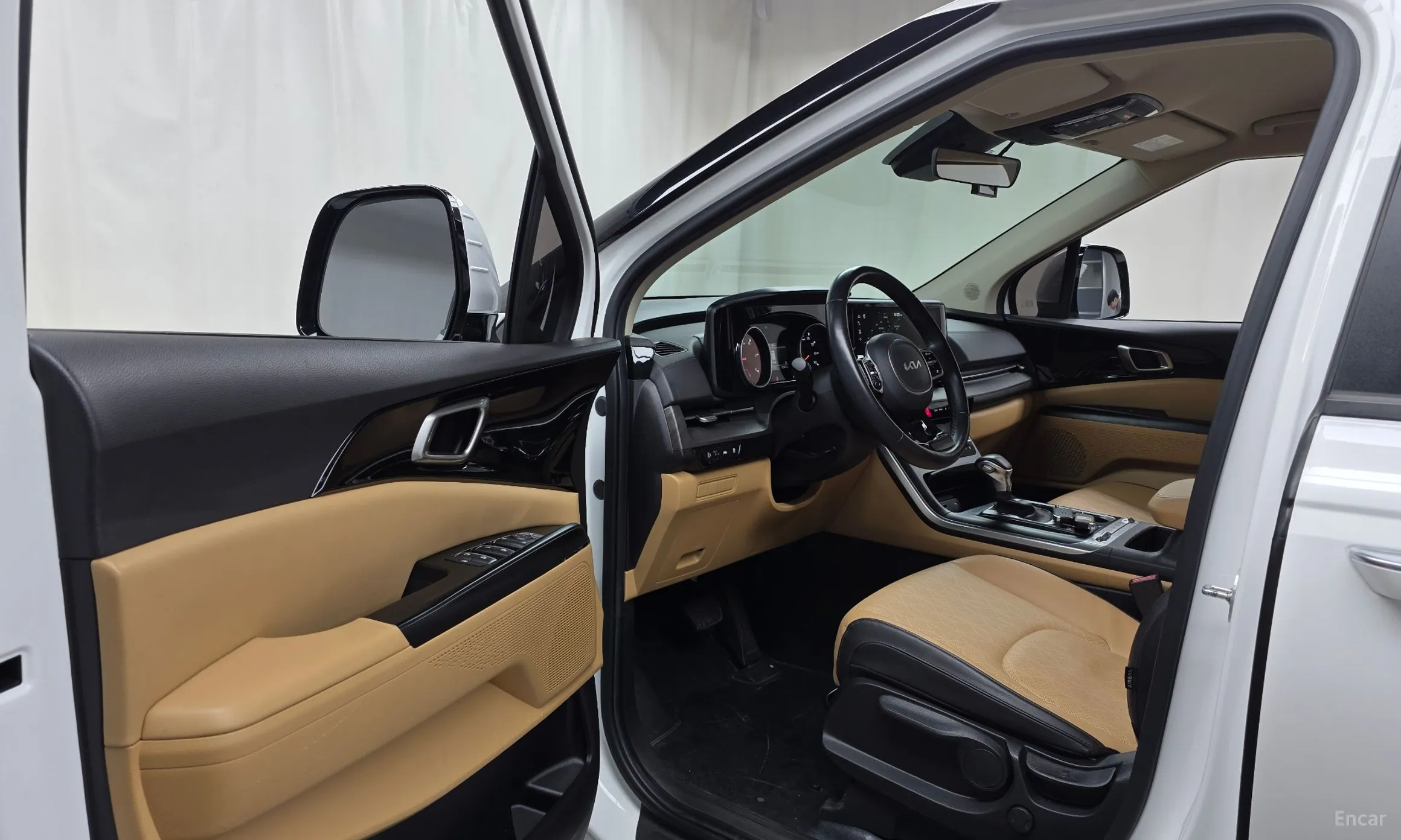 Kia Carnival Gen 4 превью 10