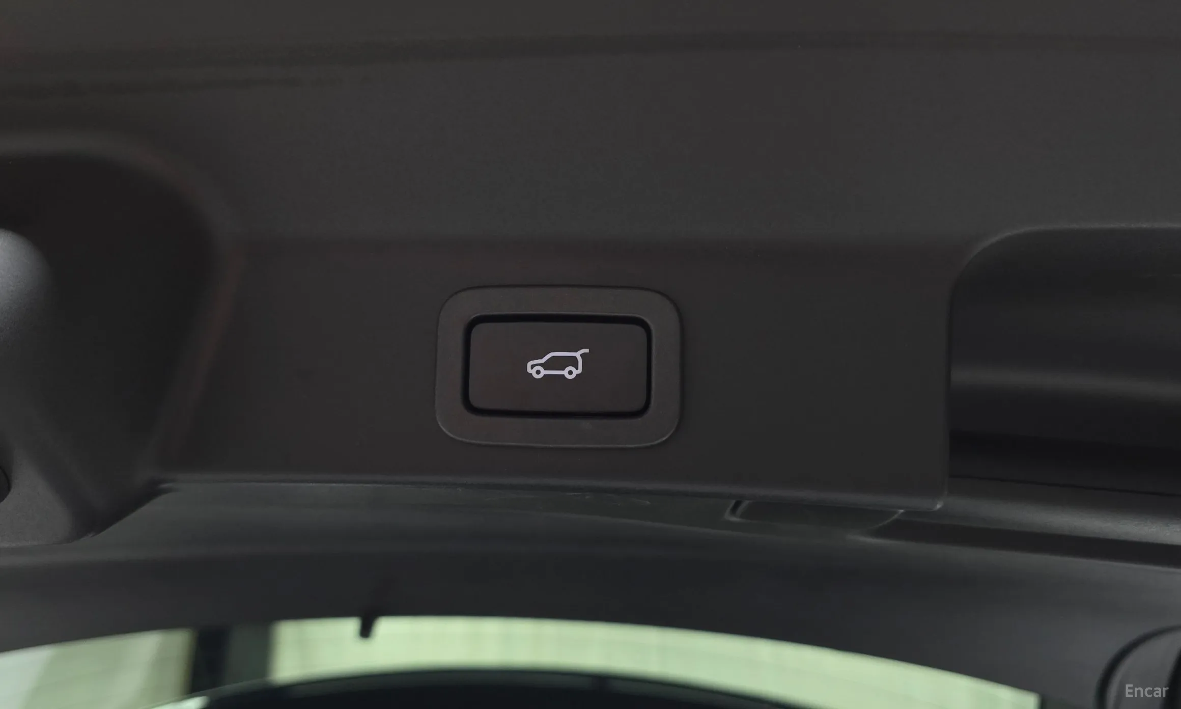 Jaguar F-PACE превью 20
