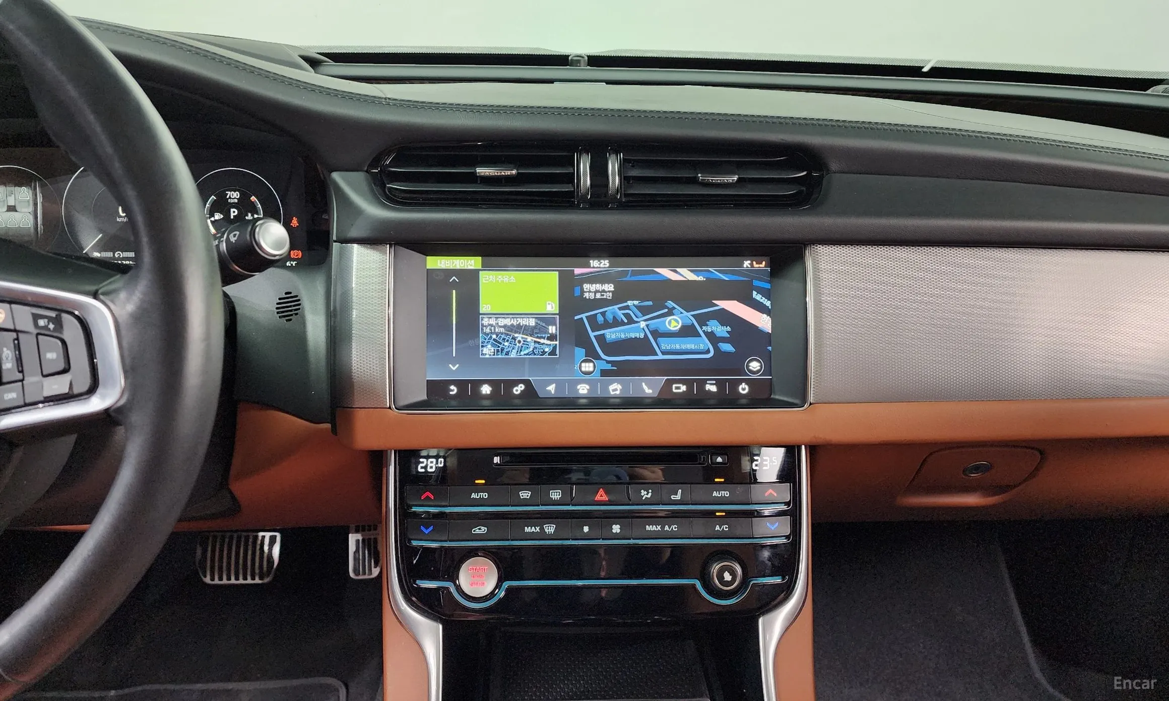 Jaguar XF (x260) превью 14