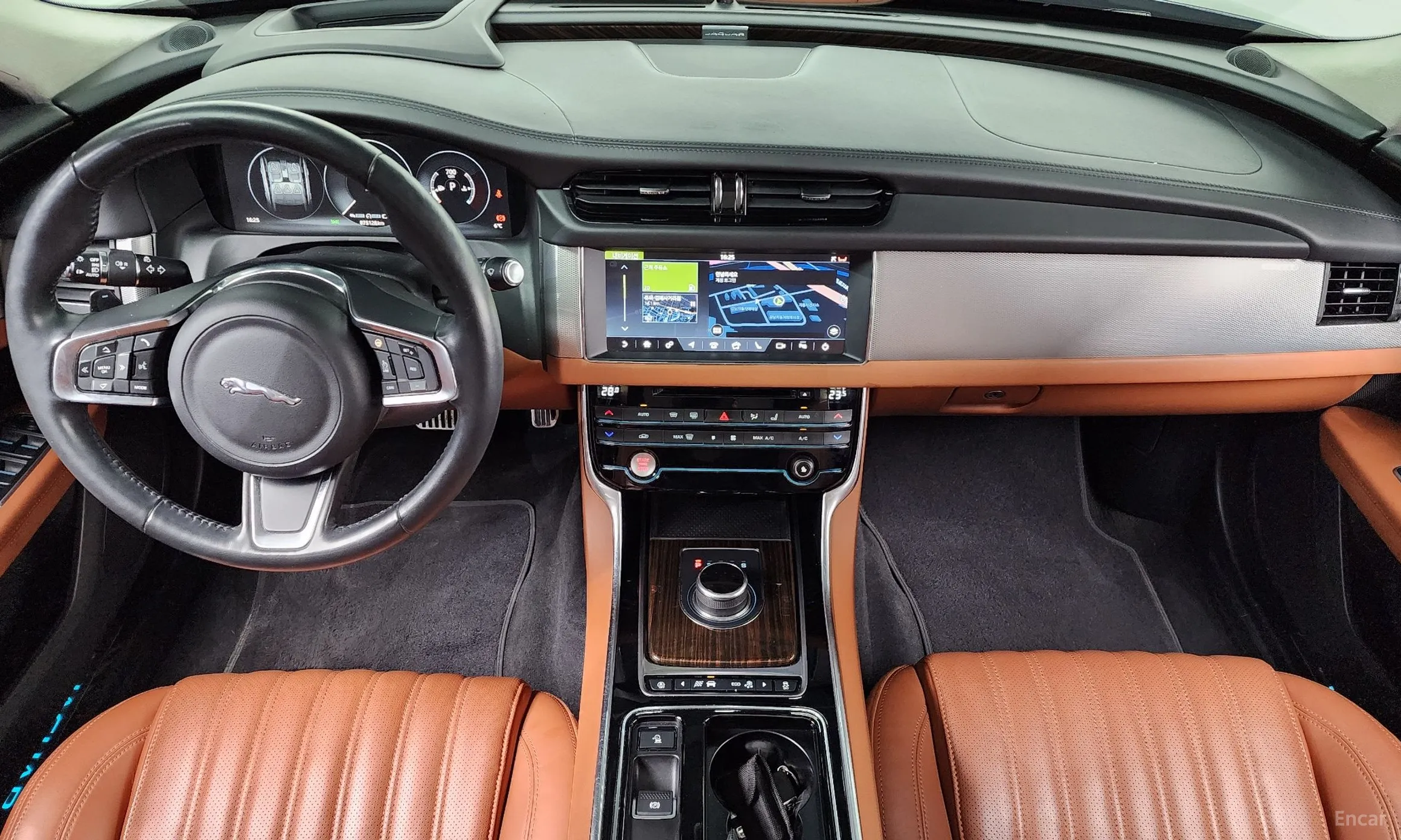 Jaguar XF (x260) превью 7