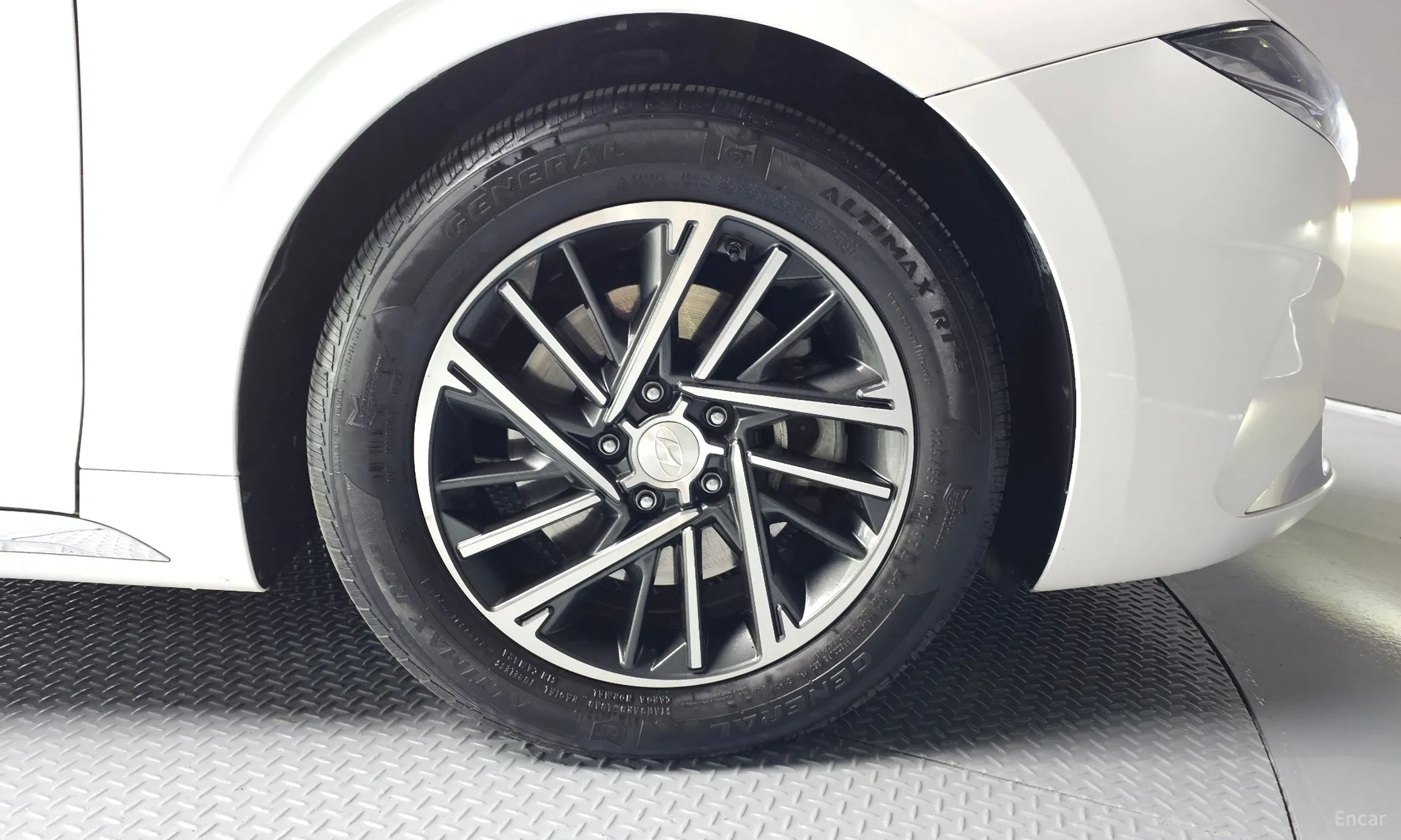 Hyundai Grandeur IG превью 5