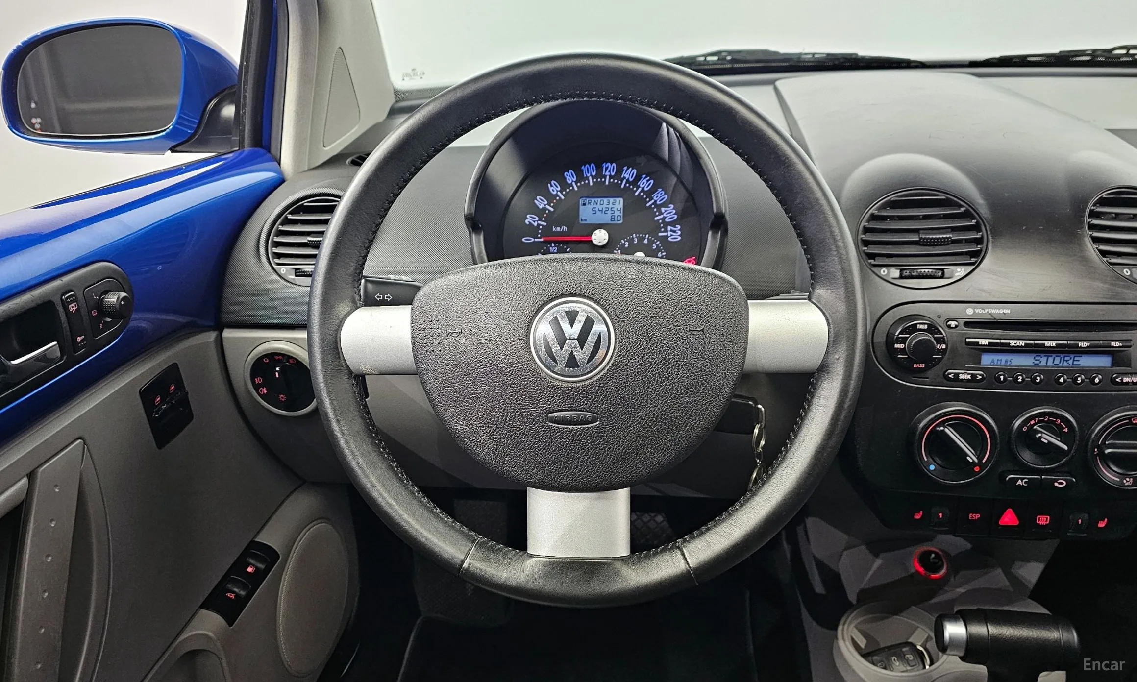 Volkswagen New Beetle превью 12