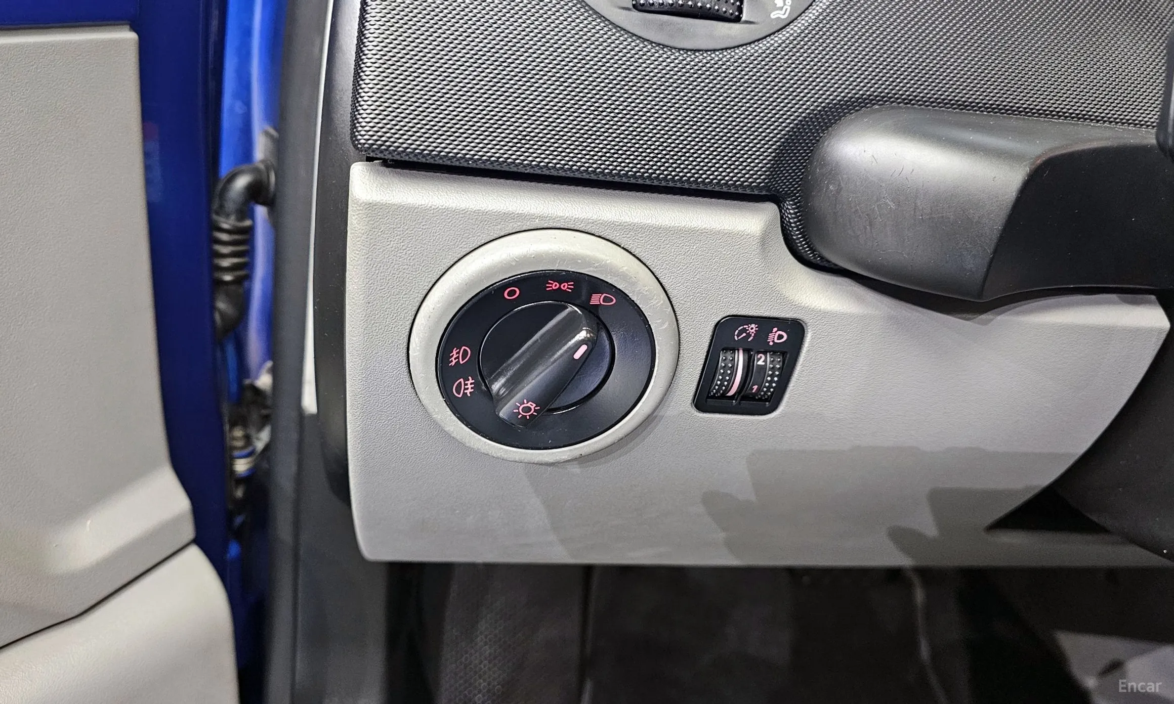 Volkswagen New Beetle превью 16