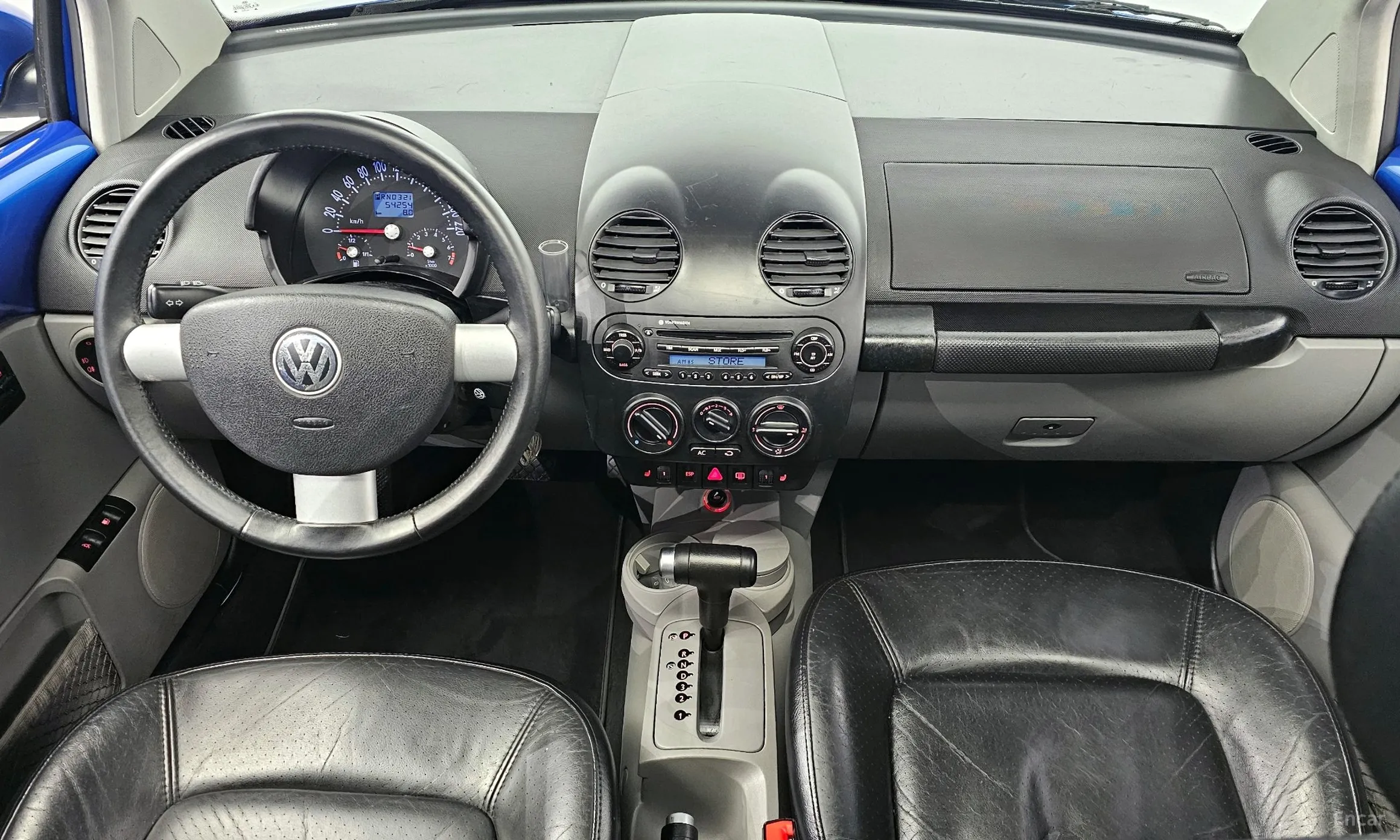 Volkswagen New Beetle превью 7