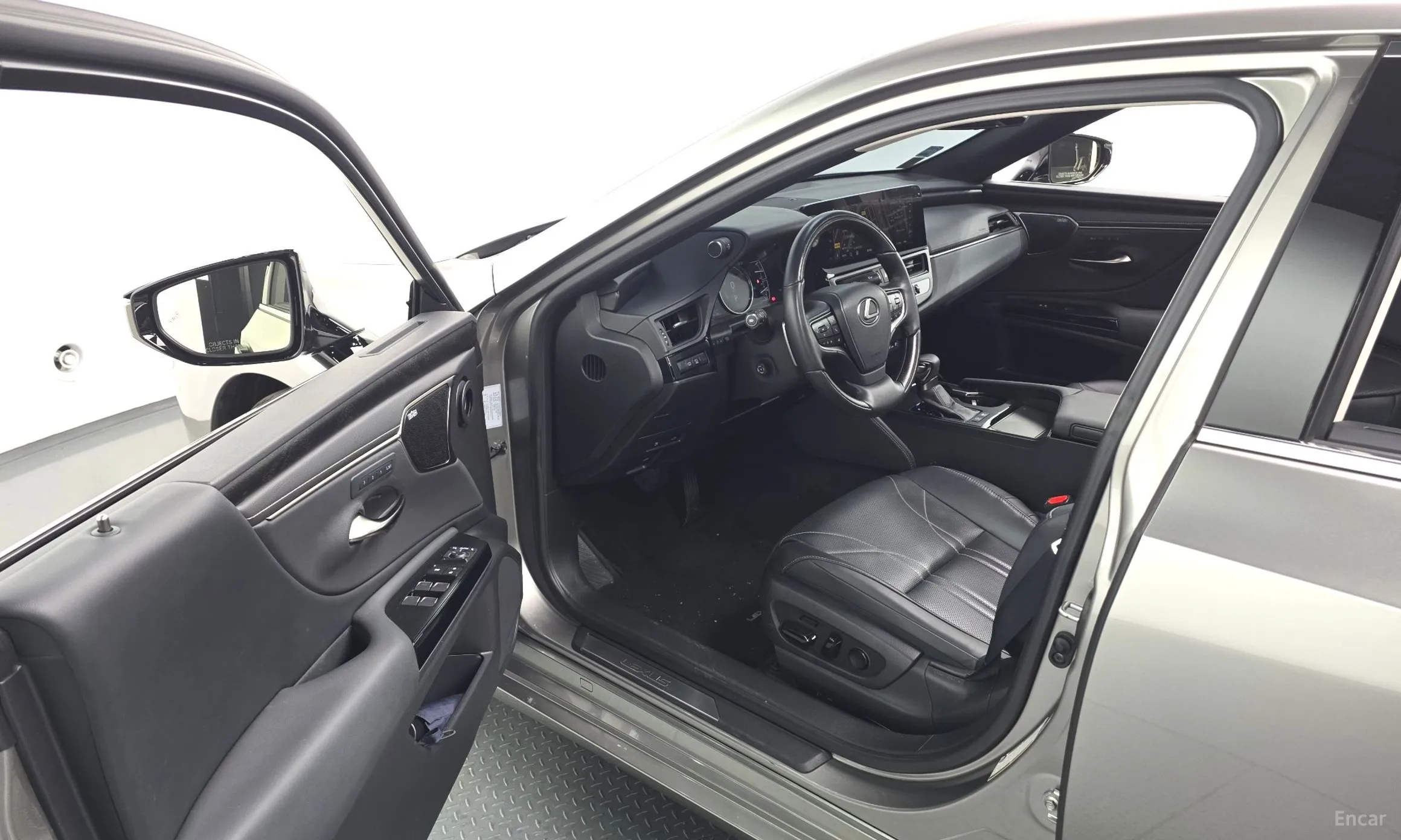Lexus ES300h 7th Generation превью 11