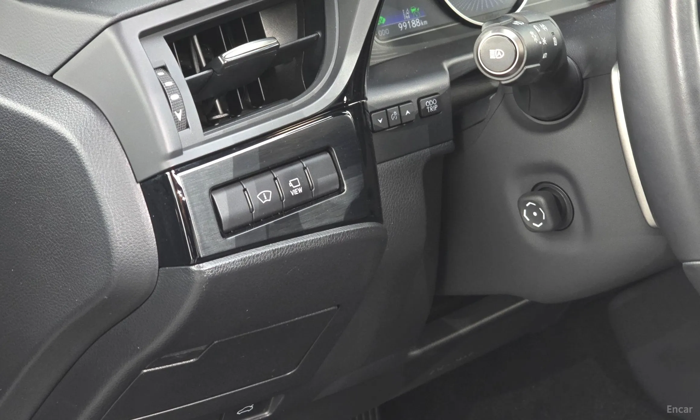 Lexus ES300h 7th Generation превью 18