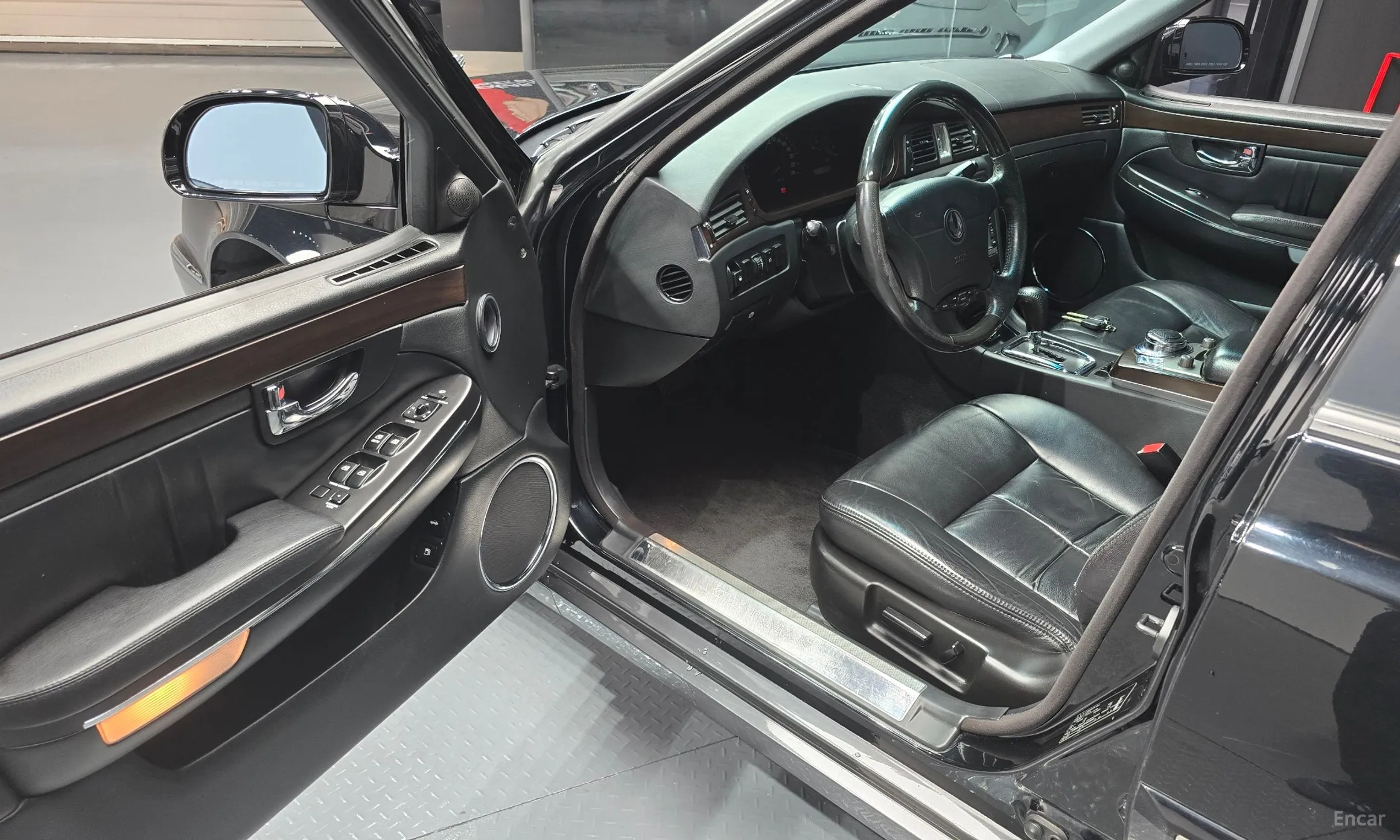 KG Mobility (SsangYong) Chairman H превью 11