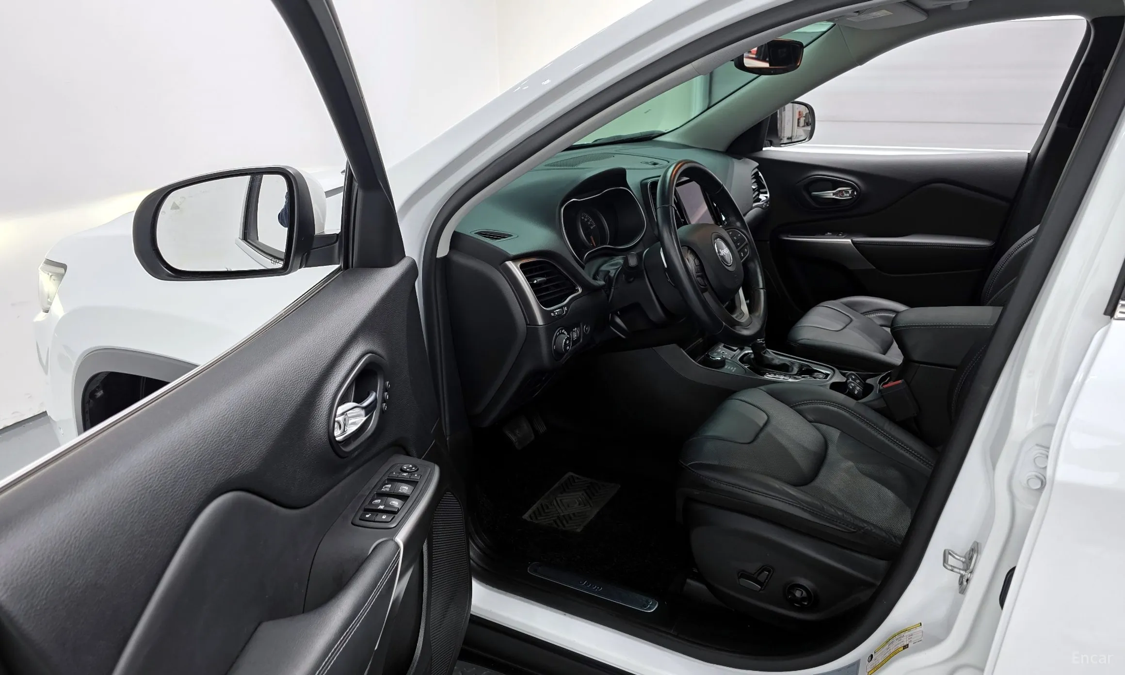 Jeep Cherokee (KL) превью 11