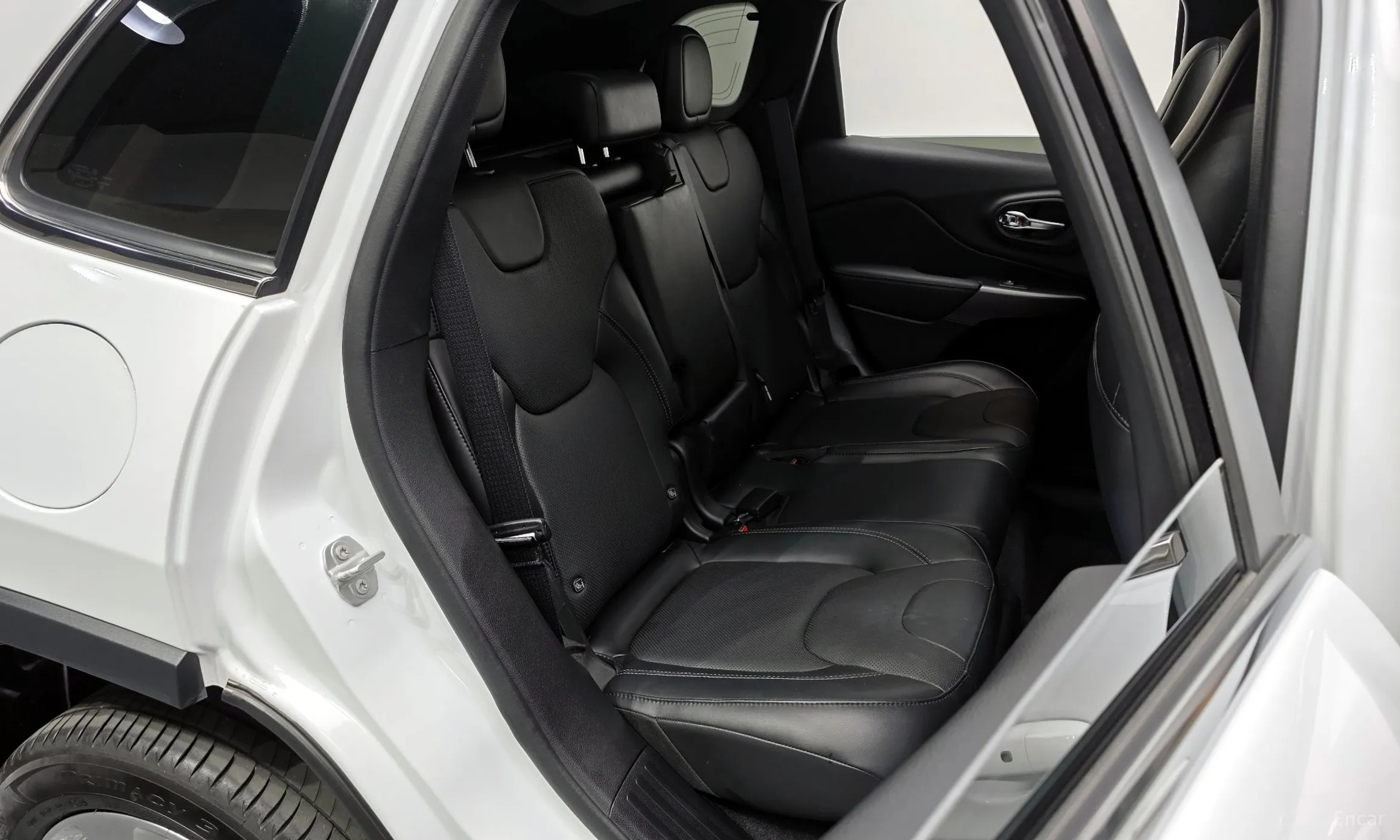 Jeep Cherokee (KL) превью 12