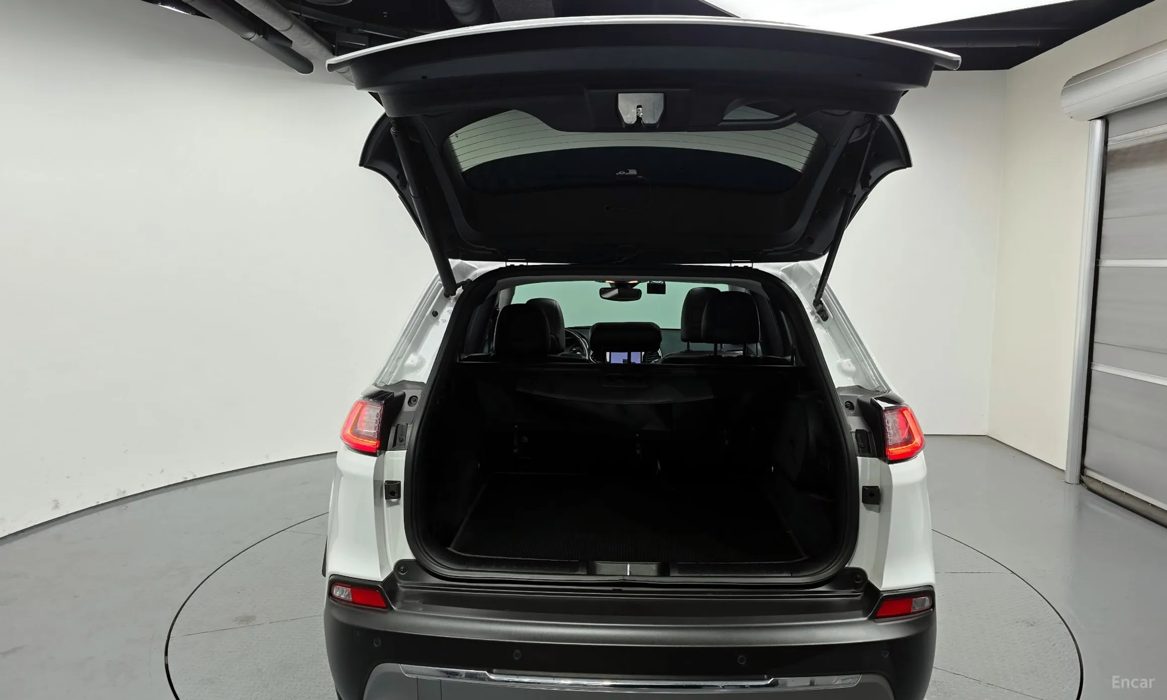 Jeep Cherokee (KL) превью 20