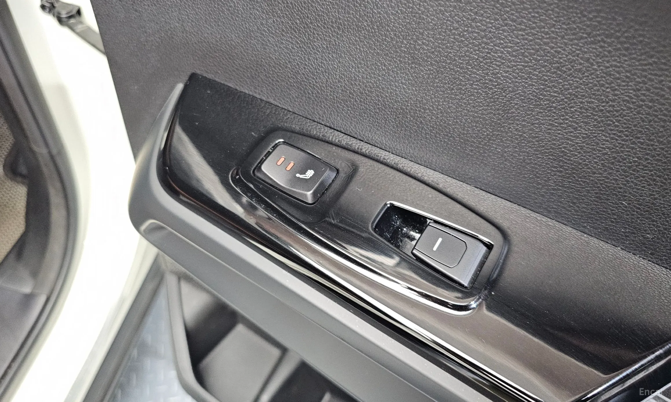 KG Mobility (SsangYong) Torres превью 19