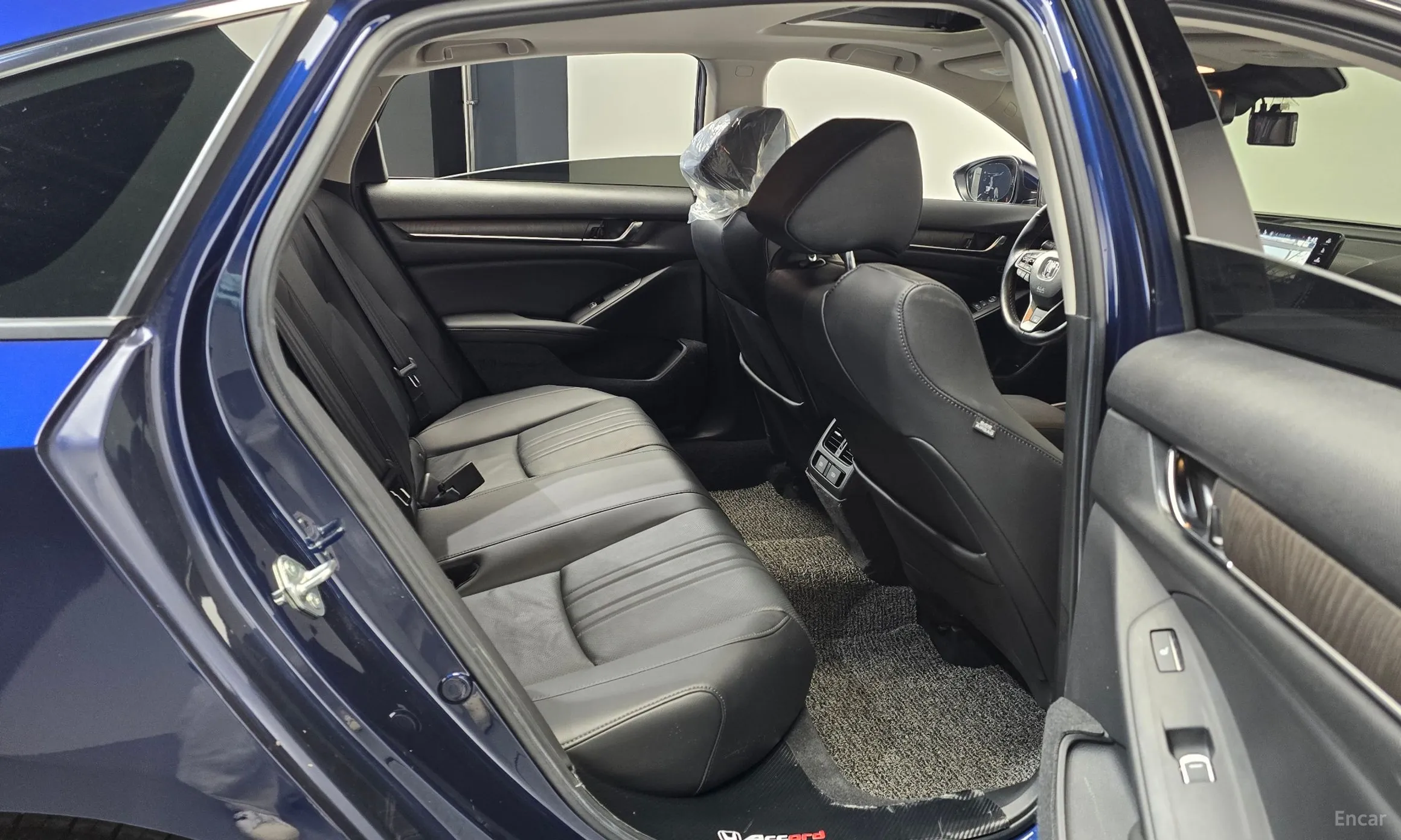 Honda Accord 10th Generation превью 12