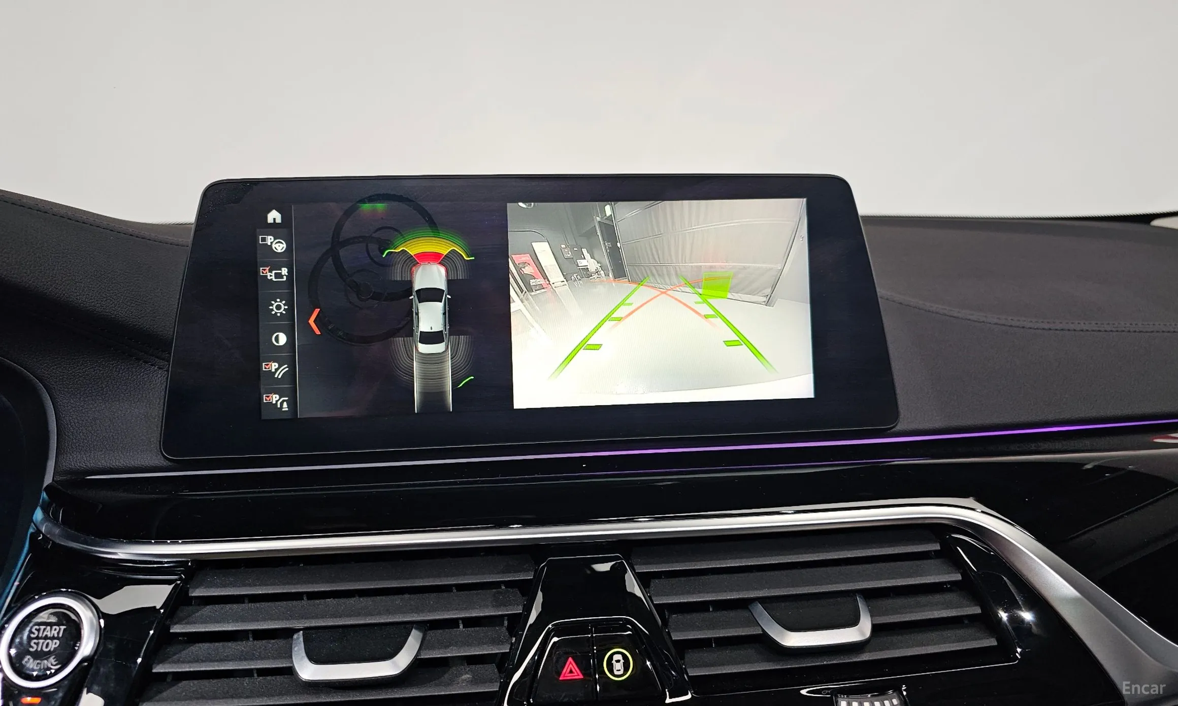 BMW 5 Series (G30) превью 15