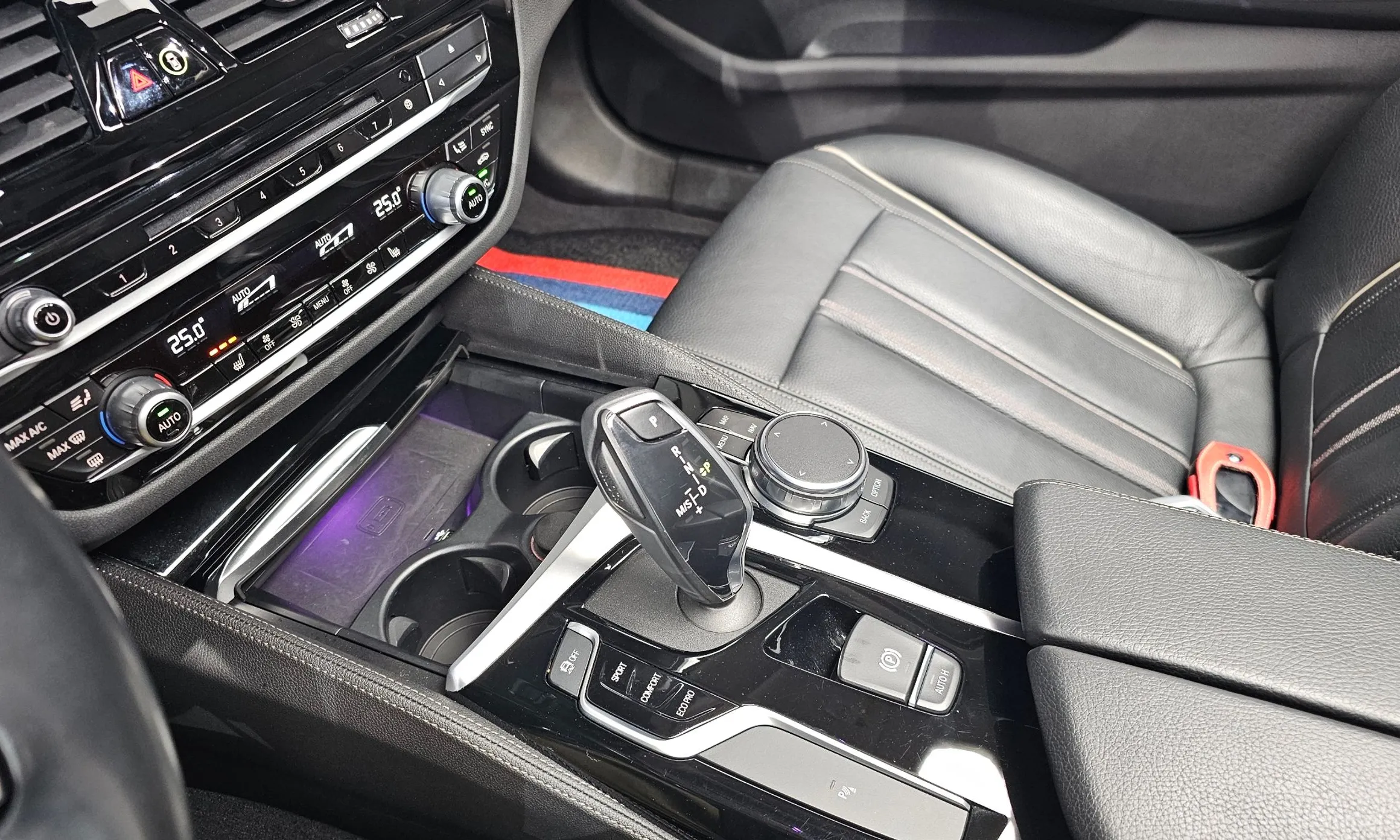 BMW 5 Series (G30) превью 9