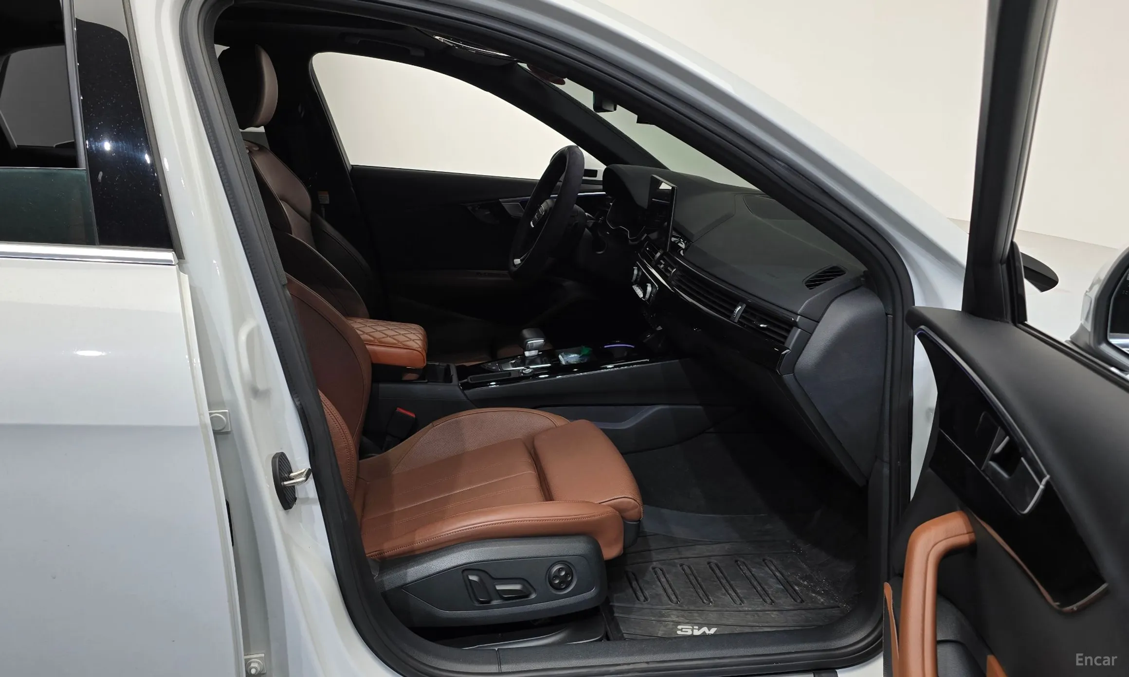 Audi A4 (B9) превью 11