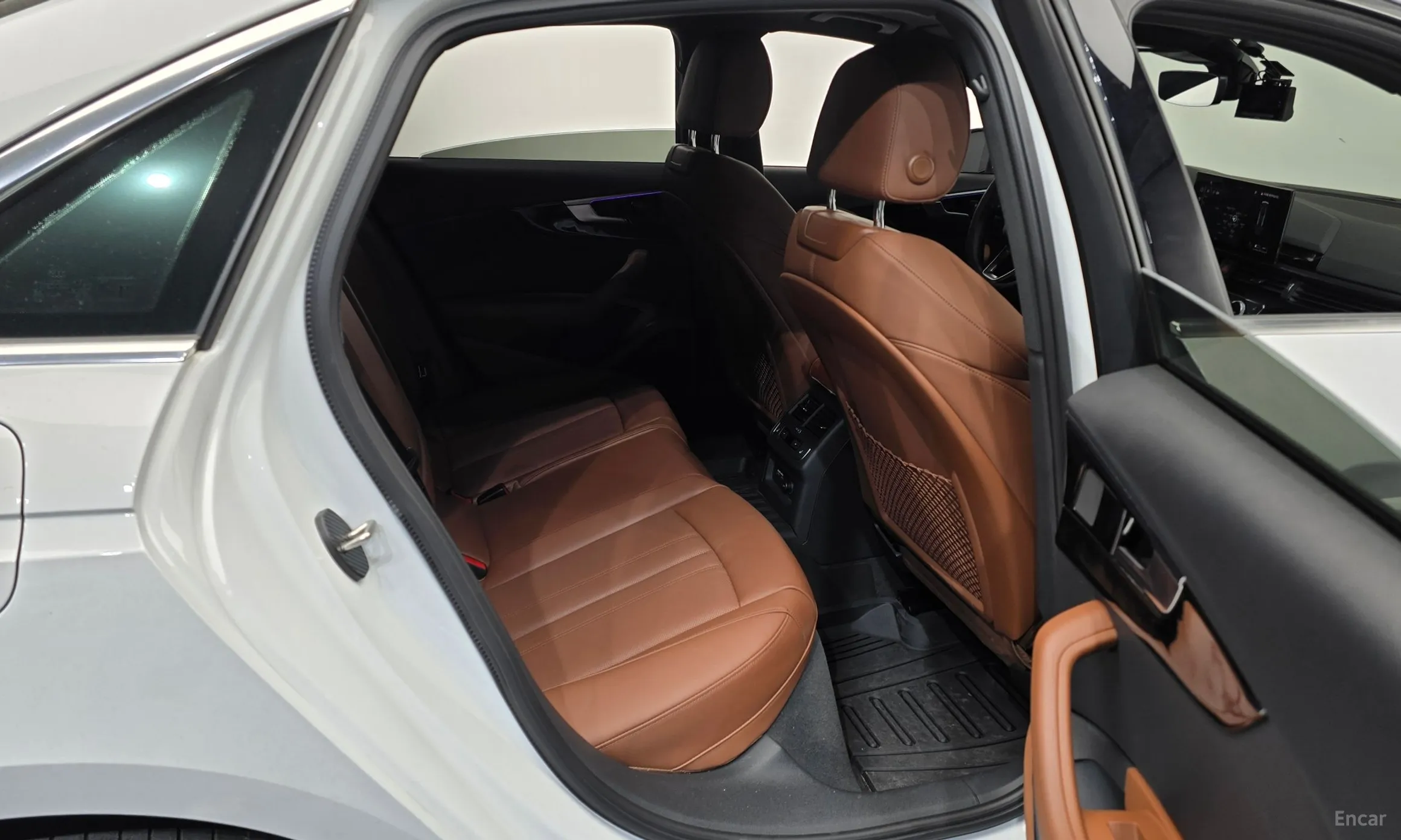 Audi A4 (B9) превью 12