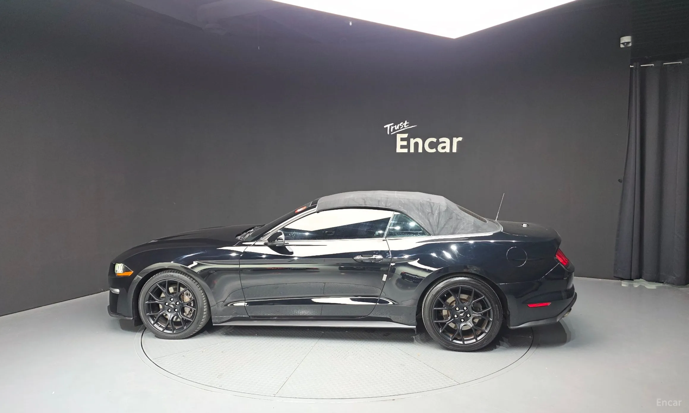 Ford Mustang превью 20