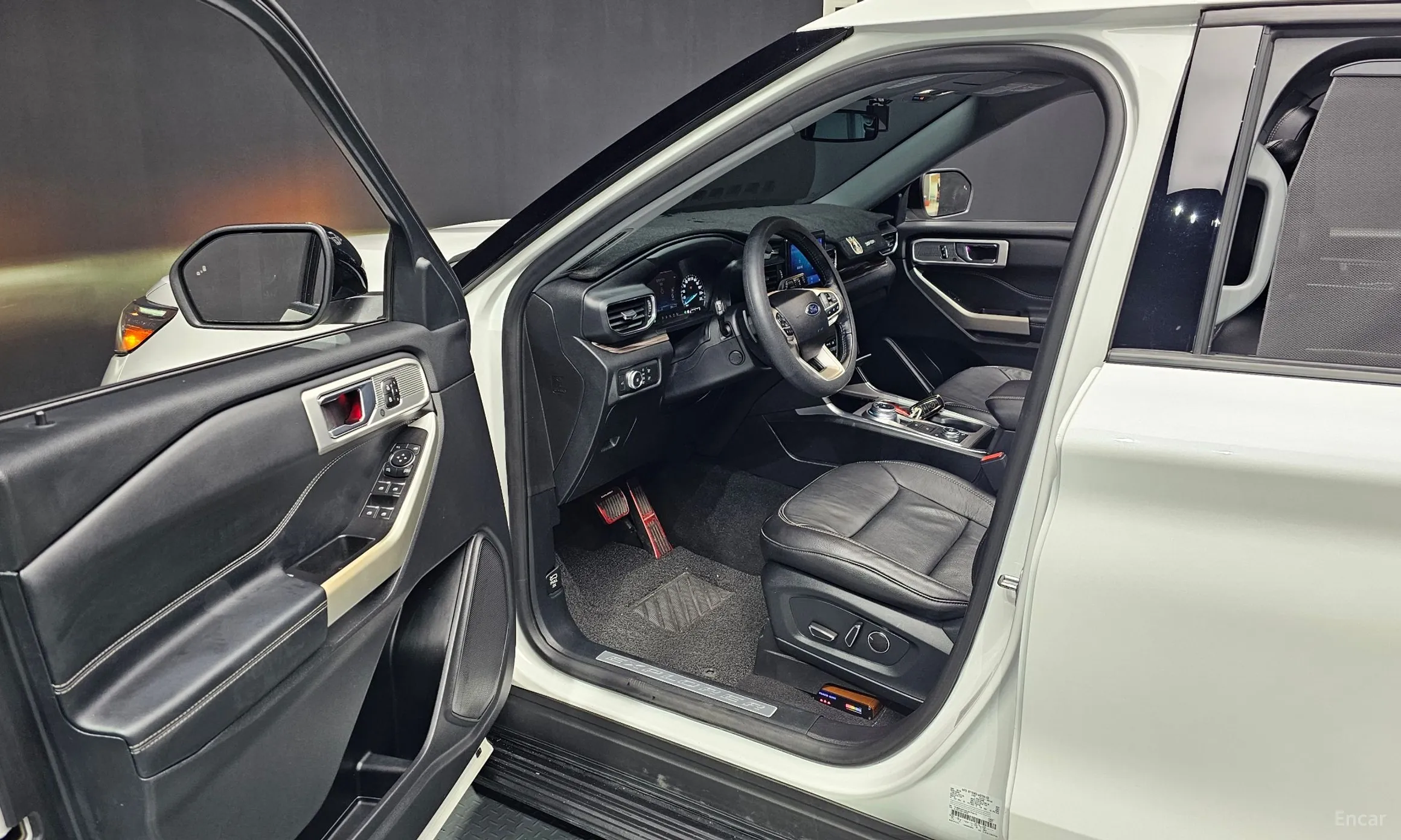 Ford Explorer 6th Generation превью 10