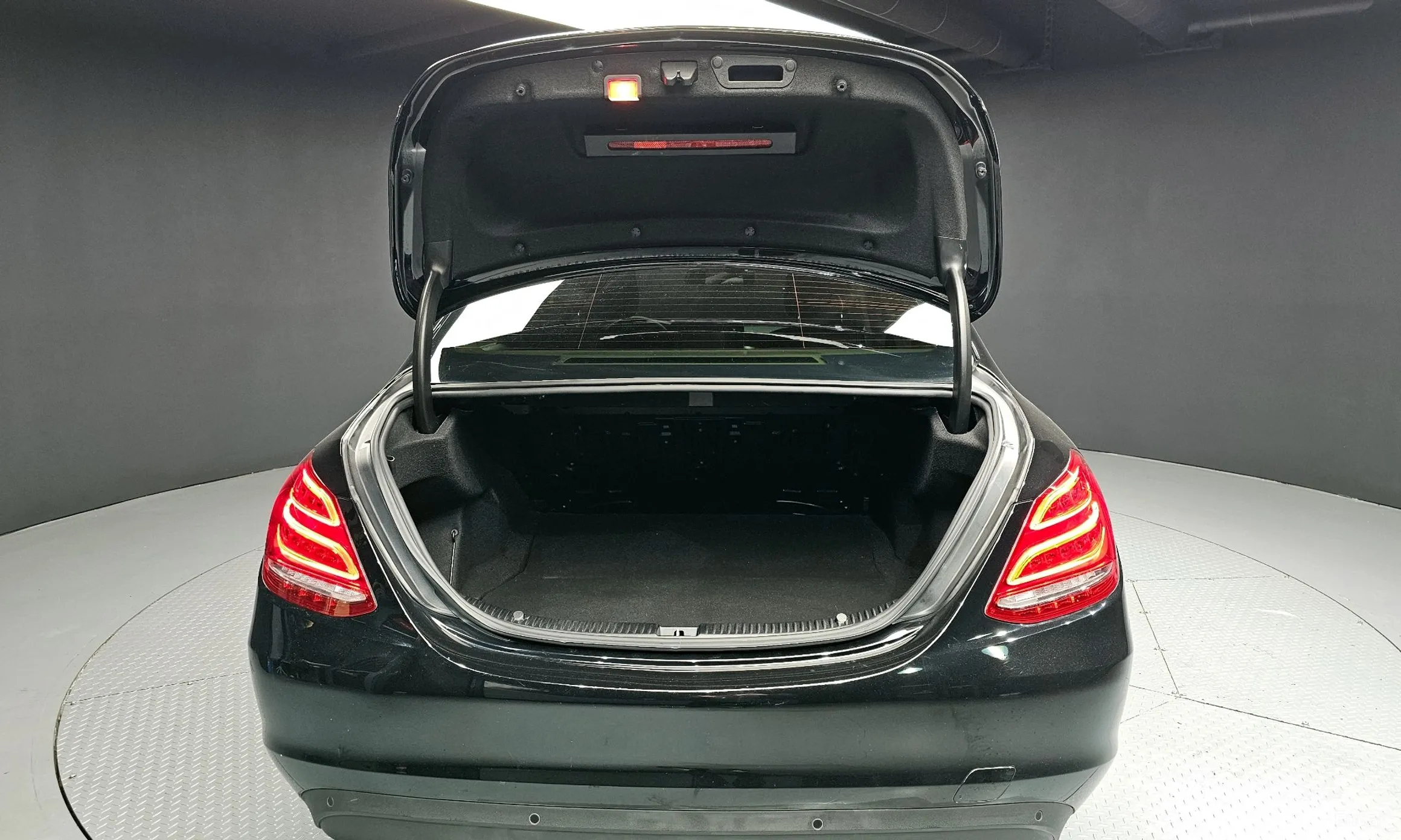 Mercedes Benz C-Class W205 превью 20