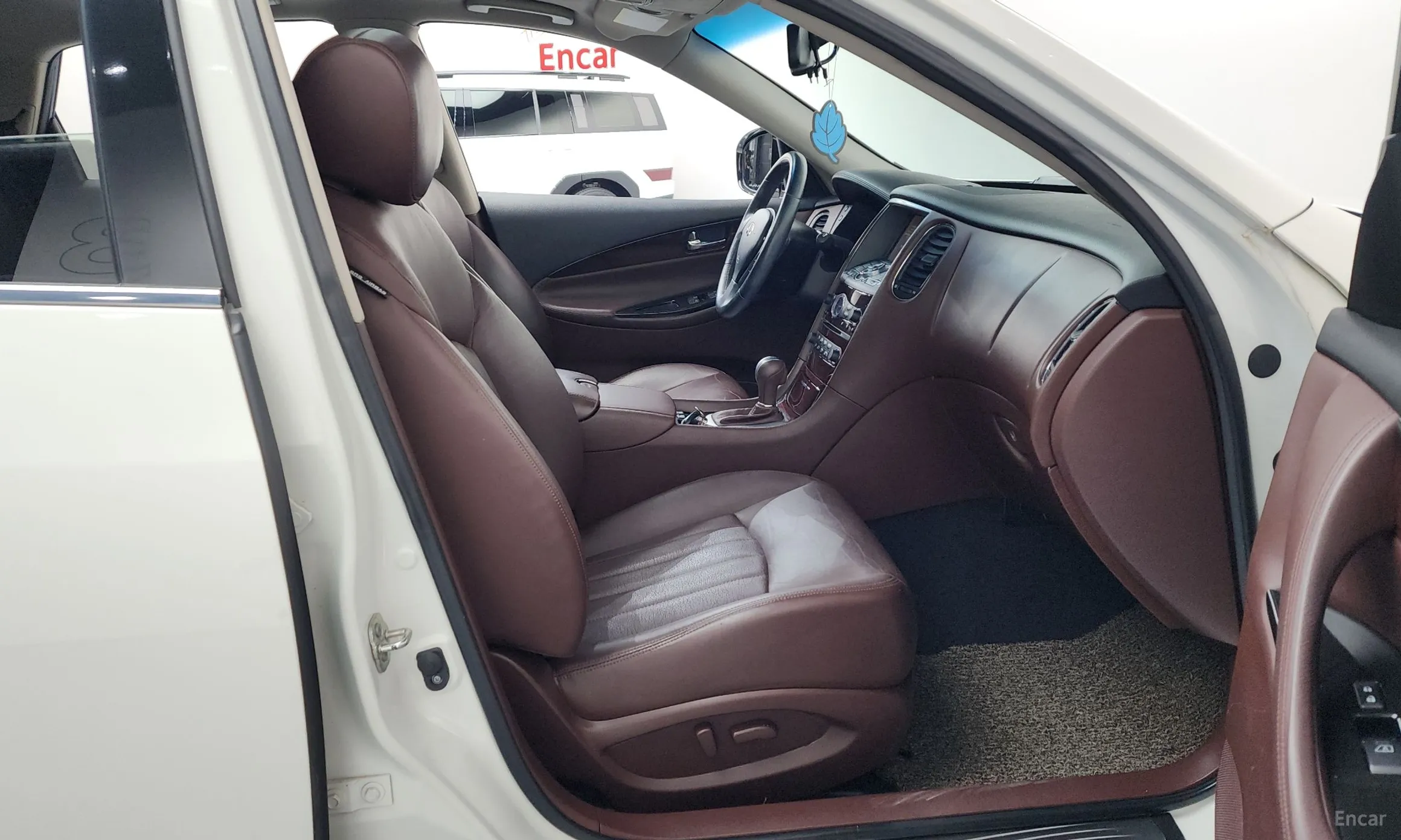 Infiniti QX50 превью 11