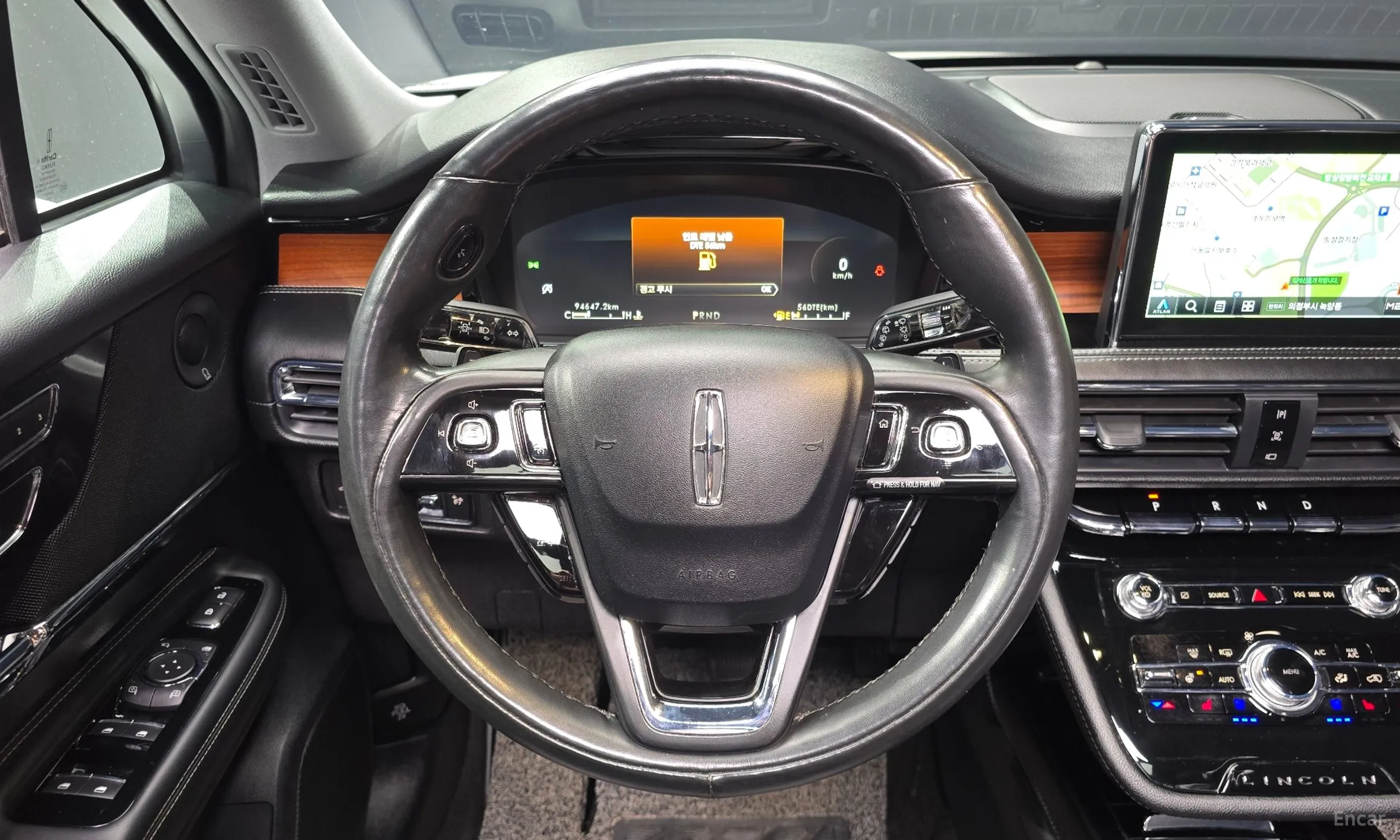 Lincoln Corsair превью 13