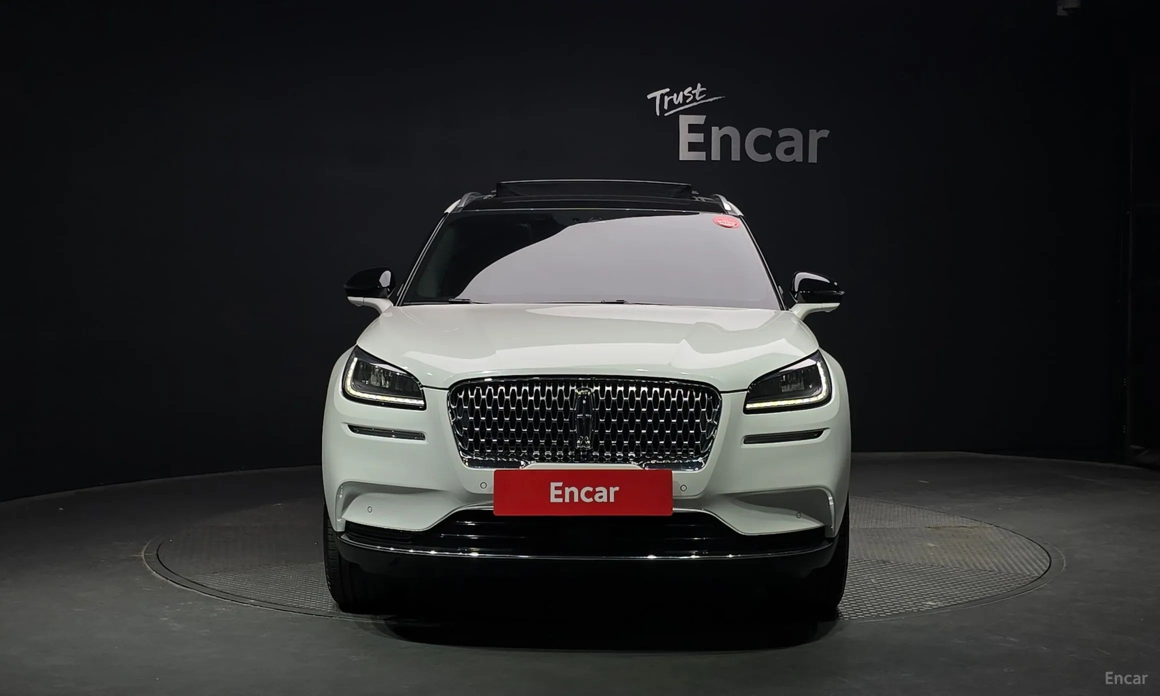 Lincoln Corsair превью 3