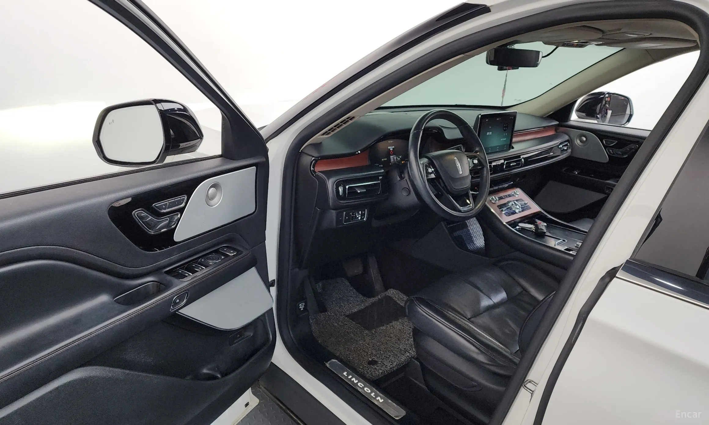 Lincoln Aviator 2nd Generation превью 10