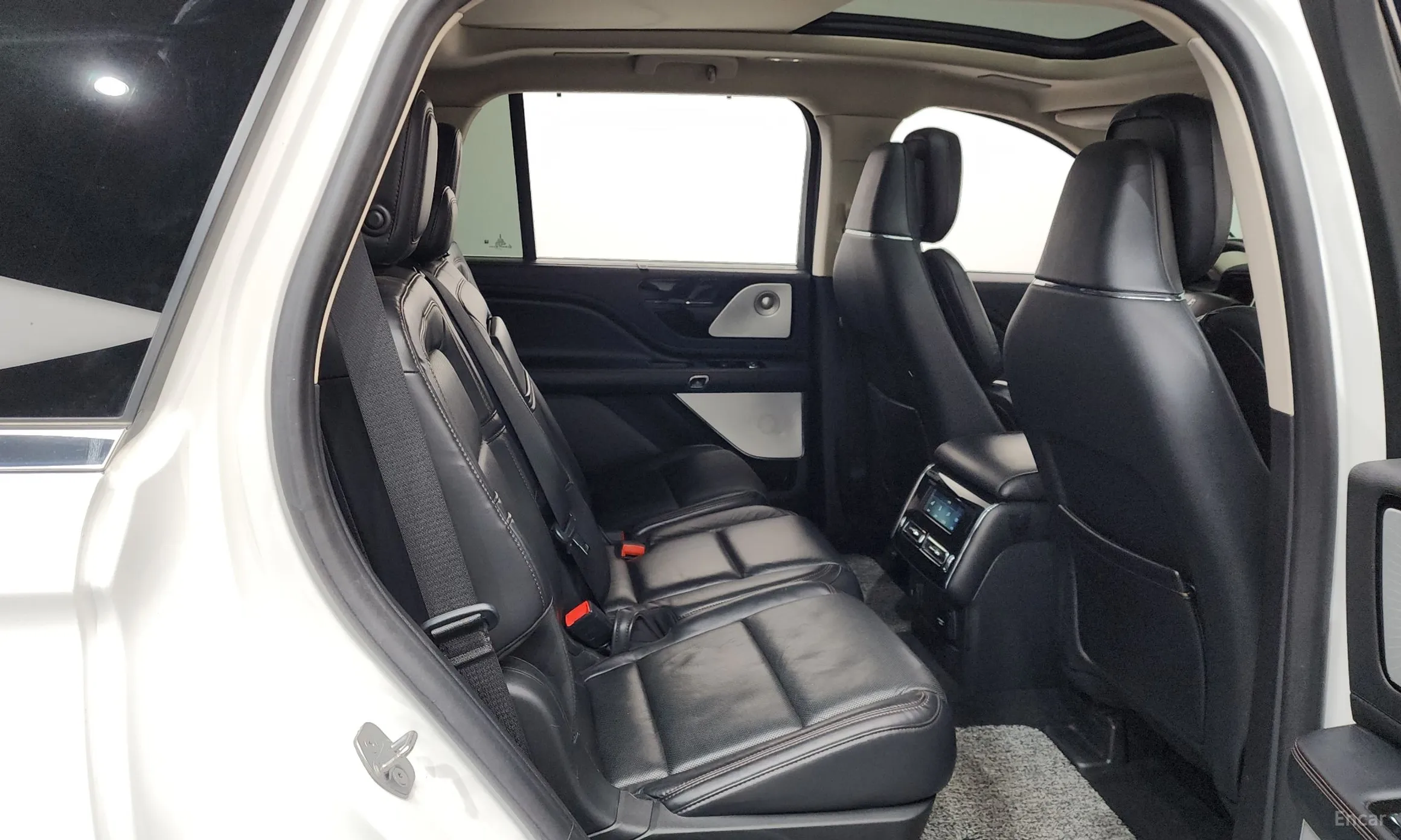 Lincoln Aviator 2nd Generation превью 12