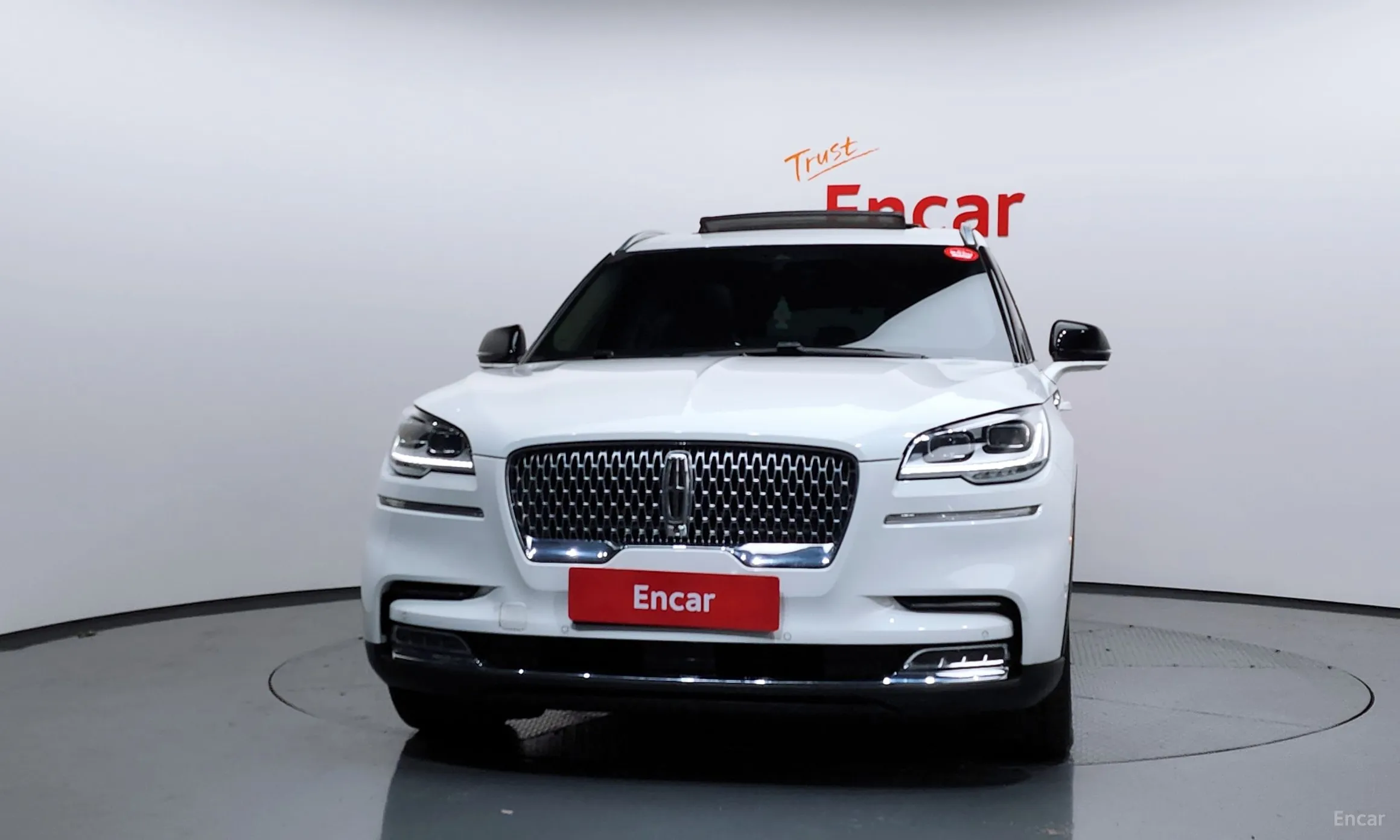 Lincoln Aviator 2nd Generation превью 3