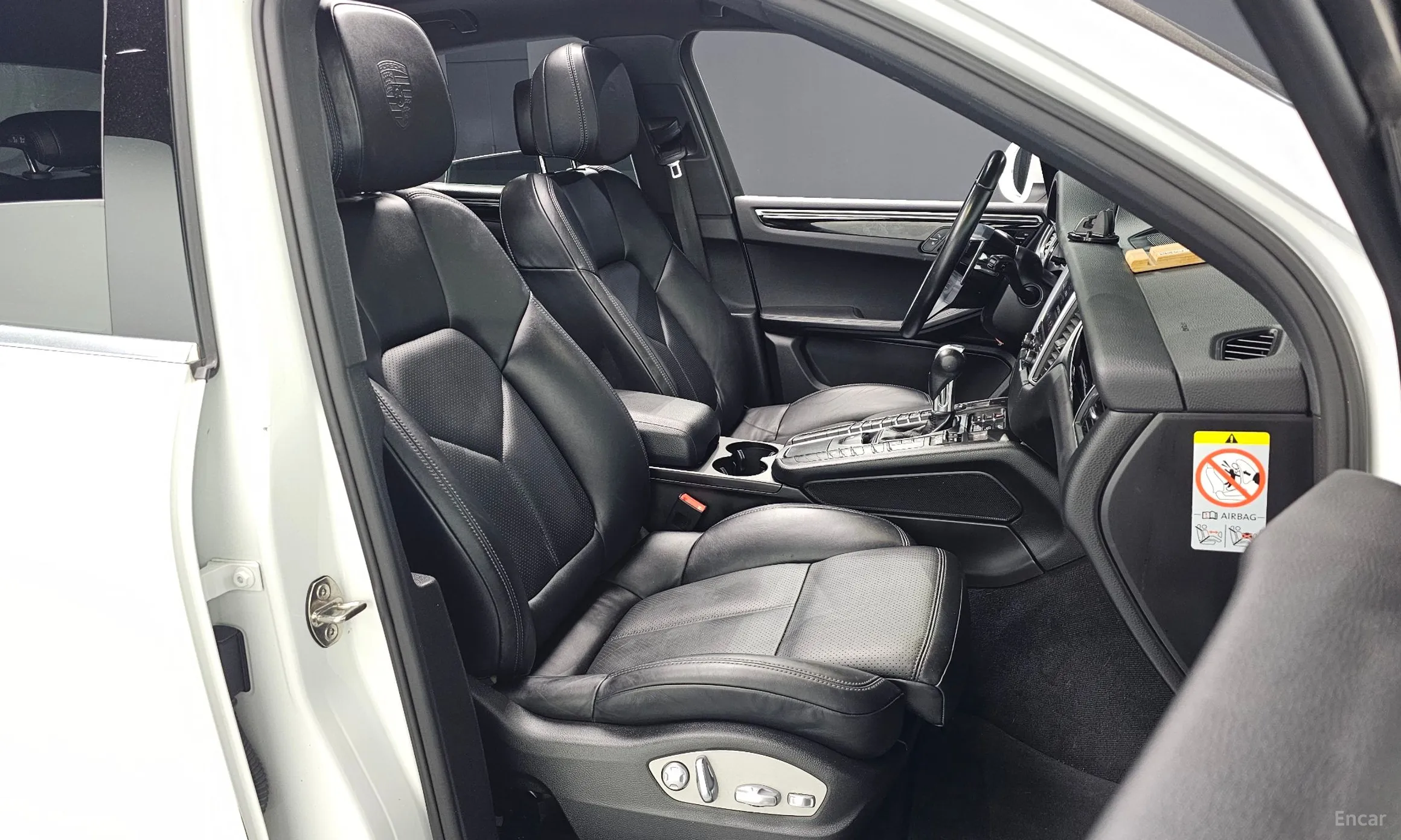 Porsche Macan превью 10