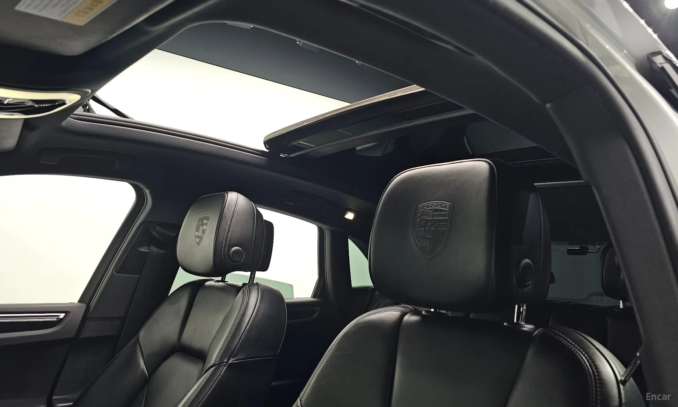 Porsche Macan превью 15
