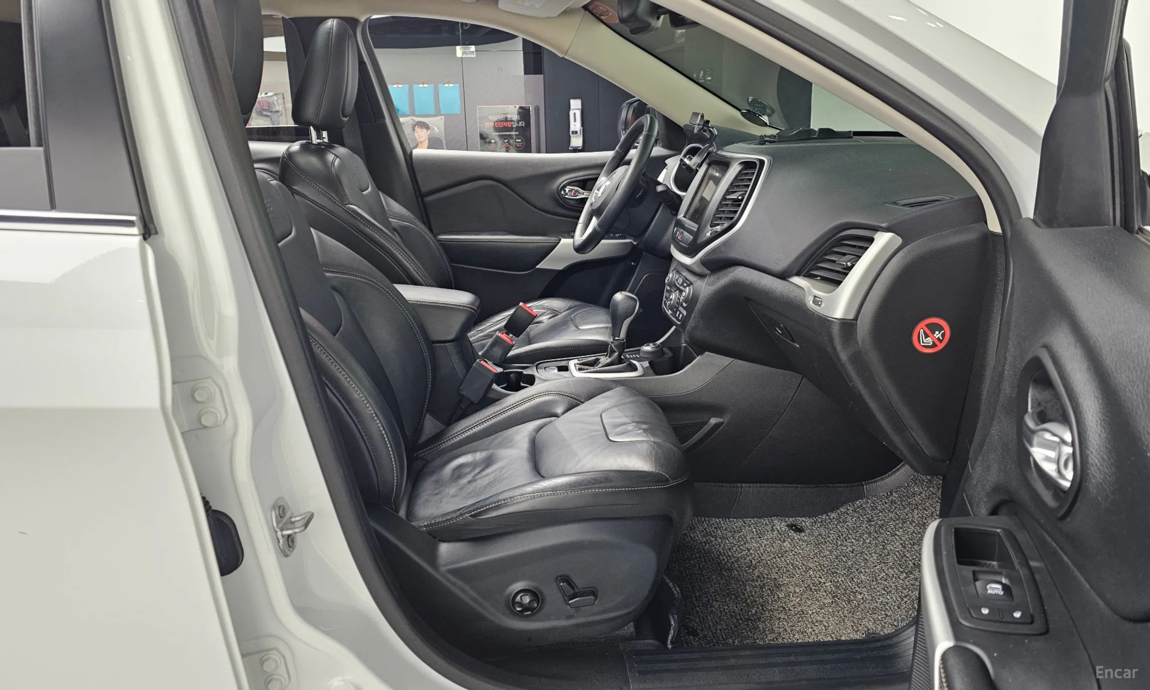 Jeep Cherokee (KL) превью 11