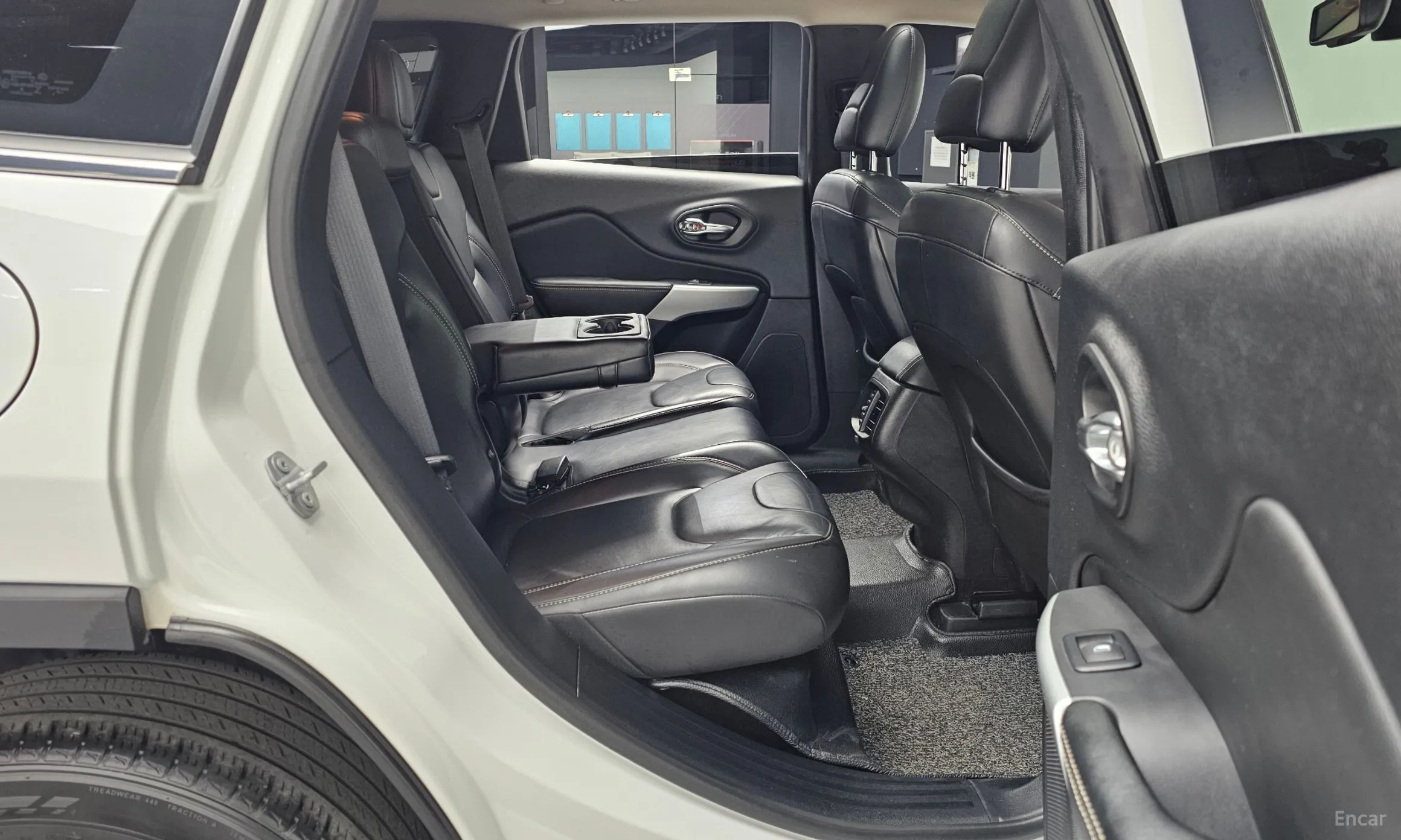 Jeep Cherokee (KL) превью 12