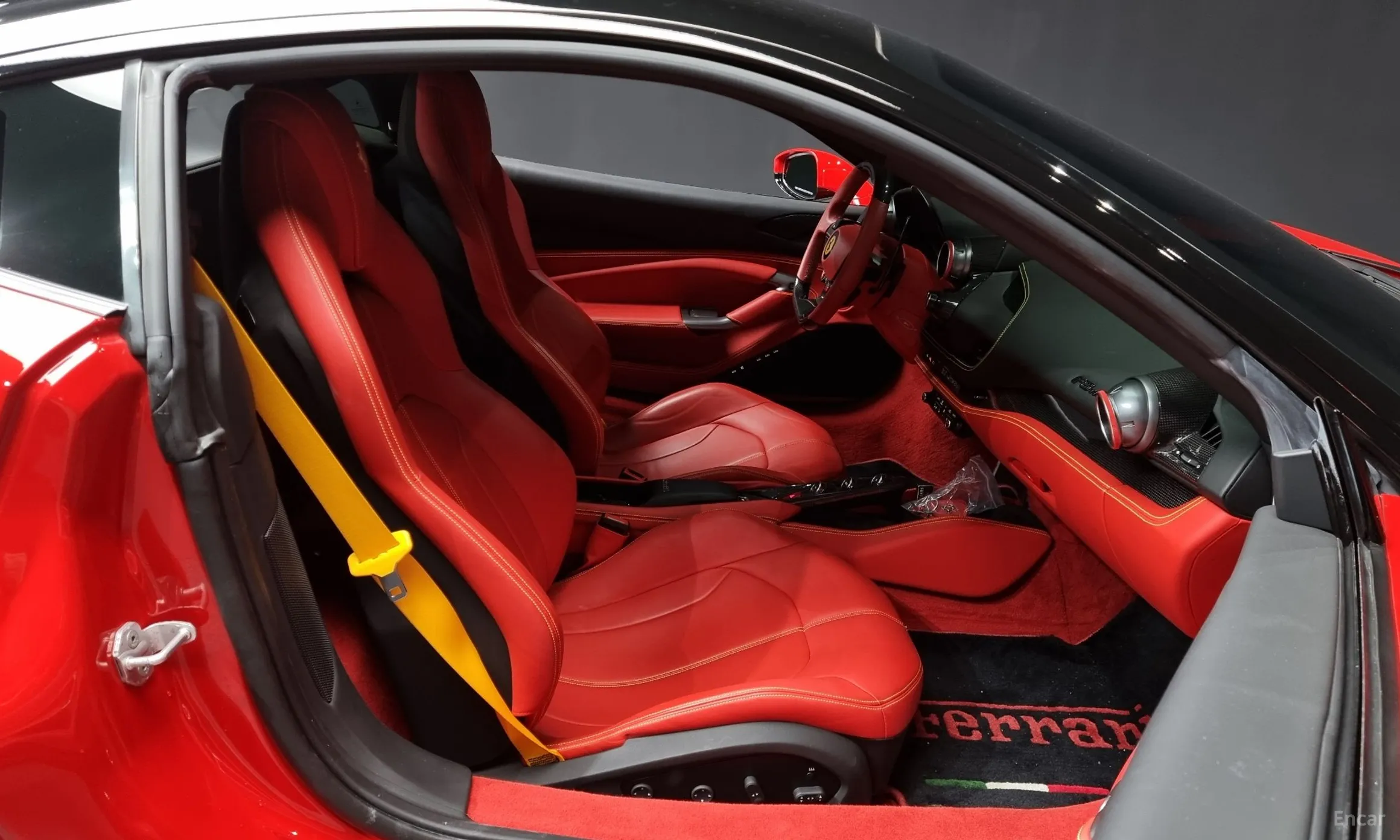 Ferrari F8 Tributo превью 11