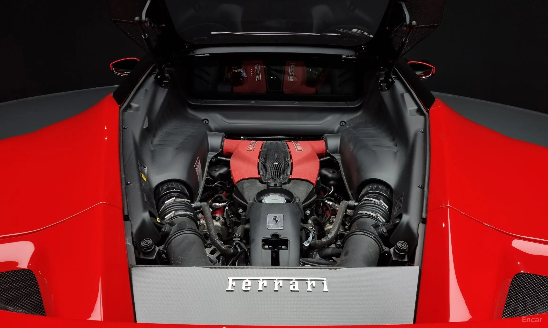 Ferrari F8 Tributo превью 20