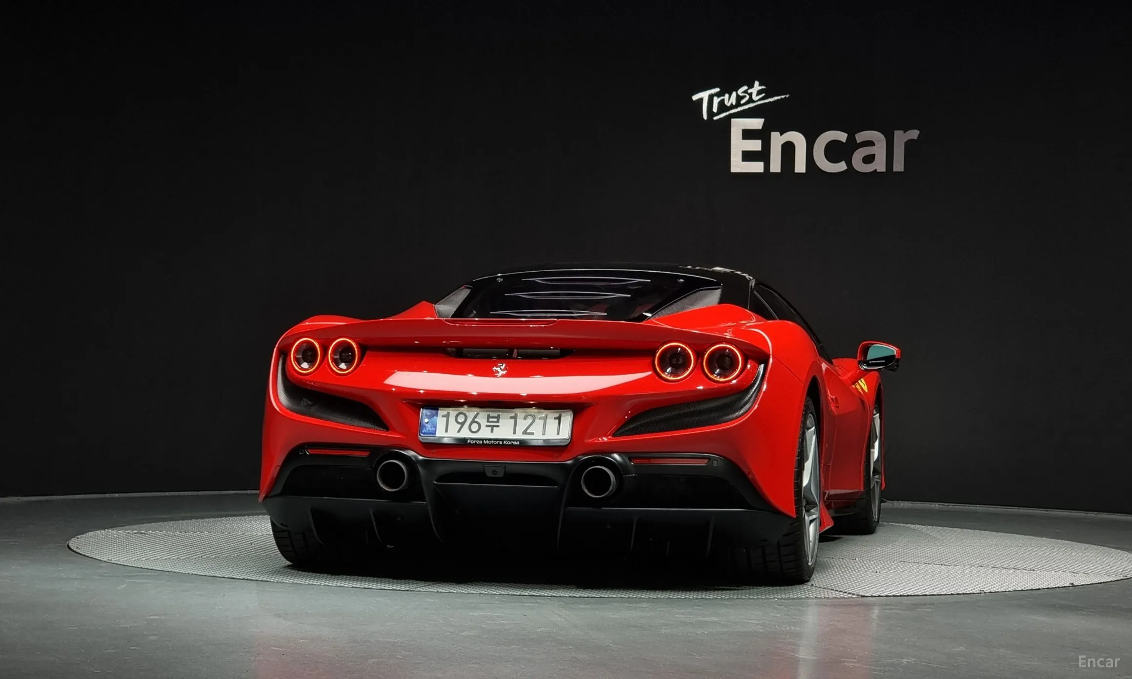 Ferrari F8 Tributo превью 4