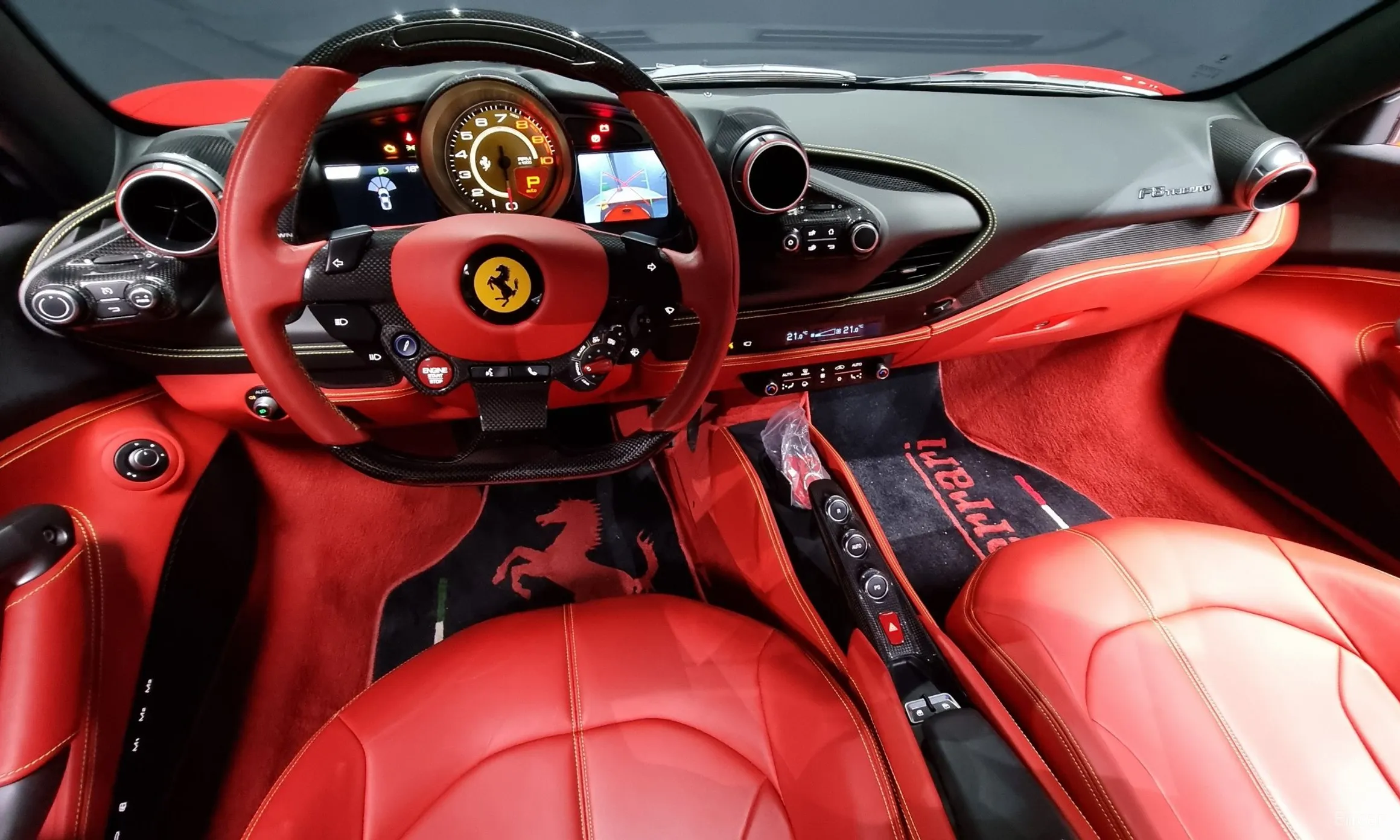 Ferrari F8 Tributo превью 7