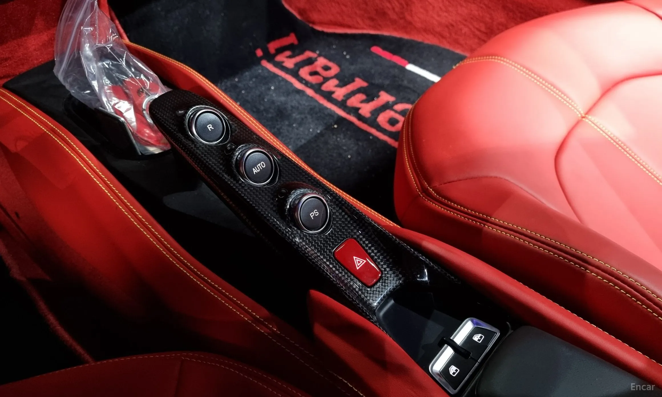 Ferrari F8 Tributo превью 9